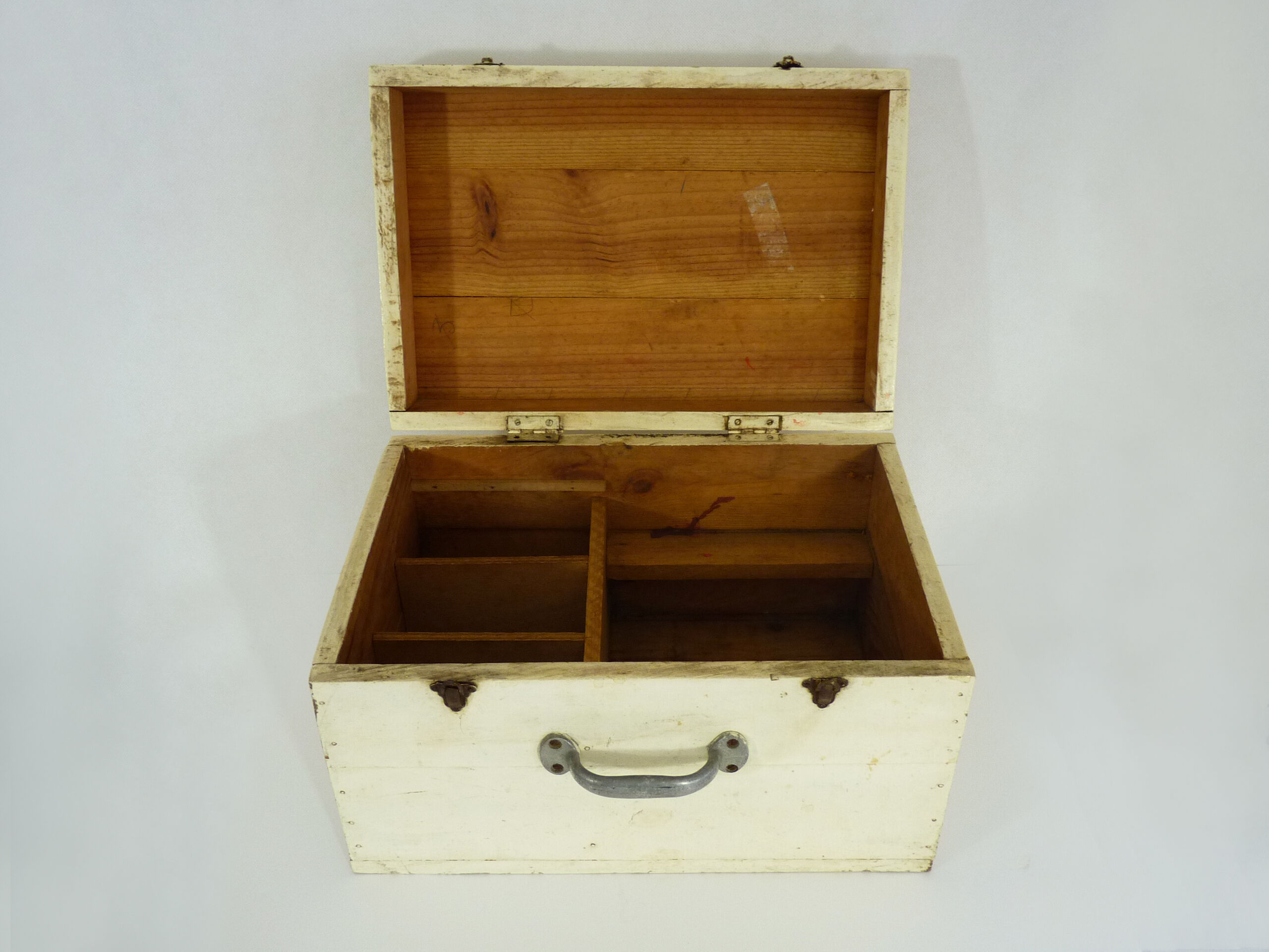 Boîte  à pharmacie en bois
