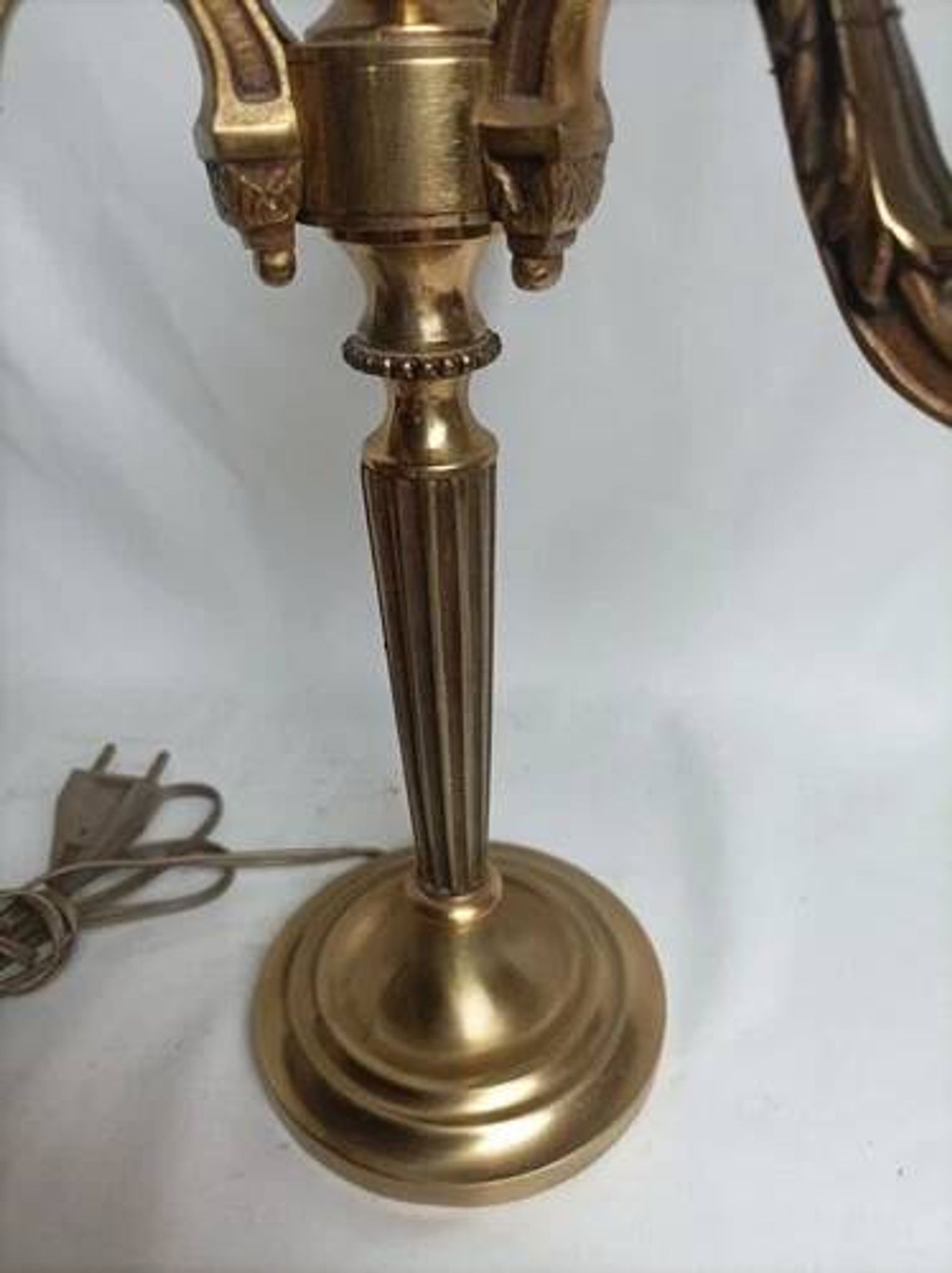 Antique 3-light table lamp in bronze in the Louis XVI style - 2 kg