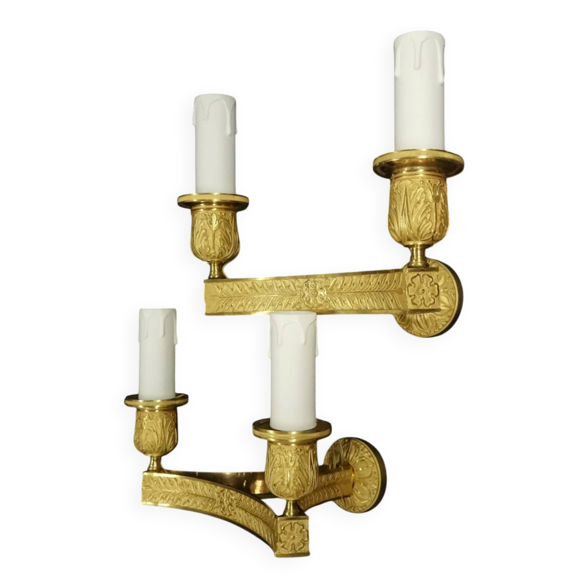 Pair of wall sconces in Restoration style, early 19th century - gilded bronze signed MENE.