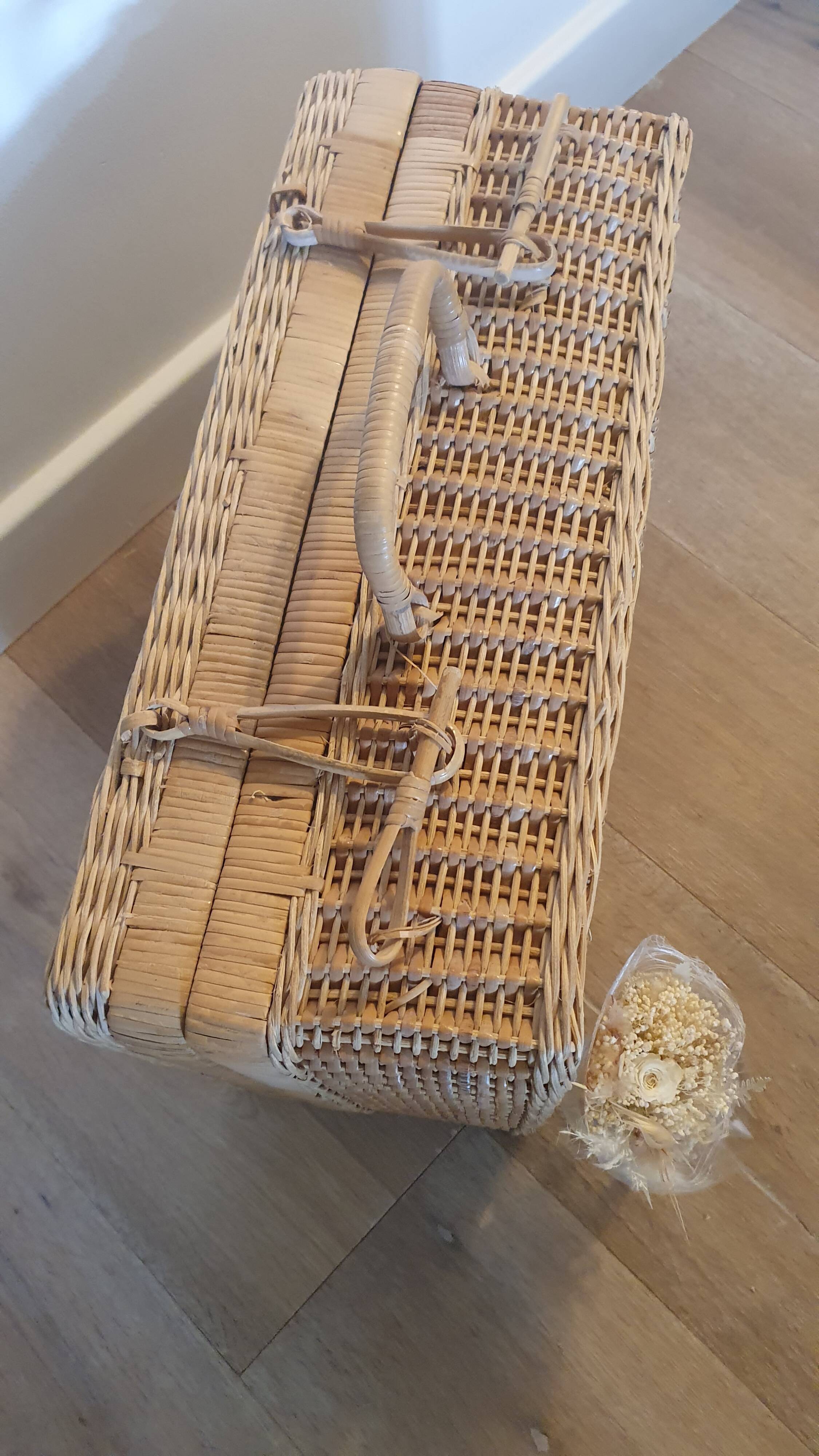 Large Vintage Rattan Suitcase - LPR047