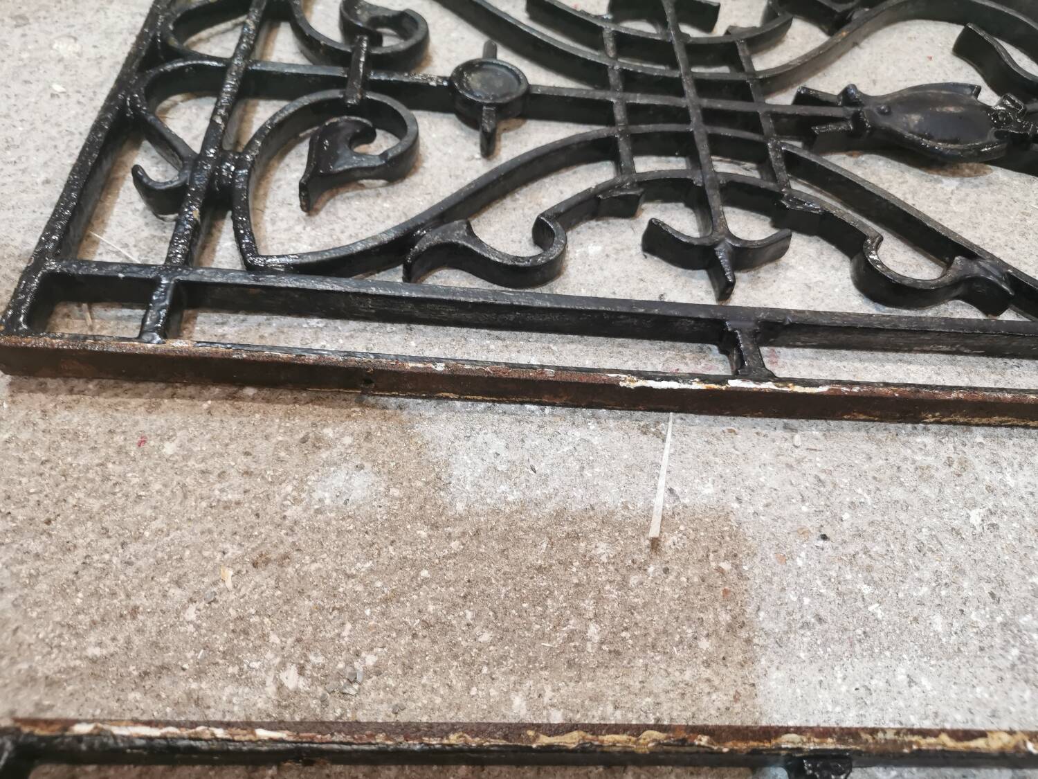 Grille de porte d'entrée
