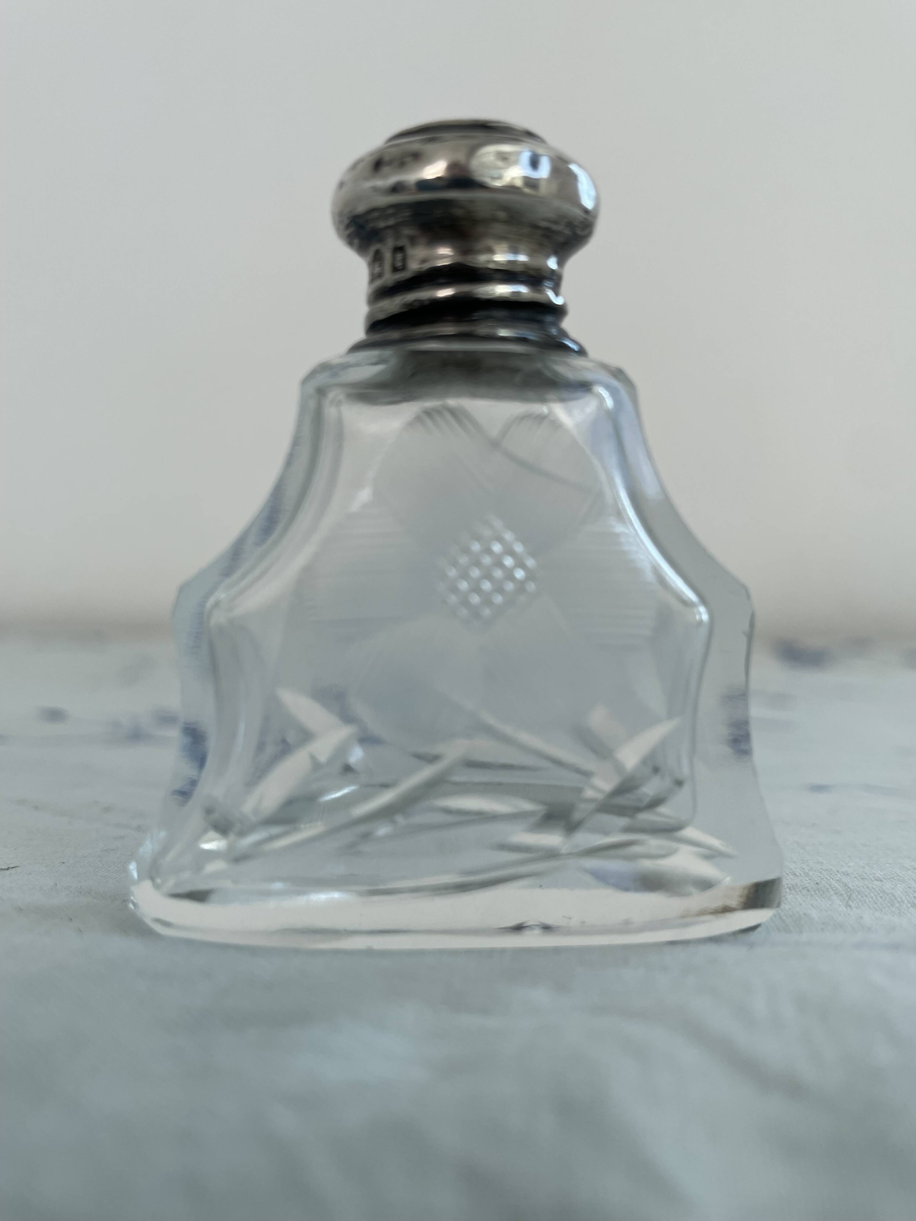 Perfume bottle, salt, silver, engraved glass, 1908, English silver hallmarks