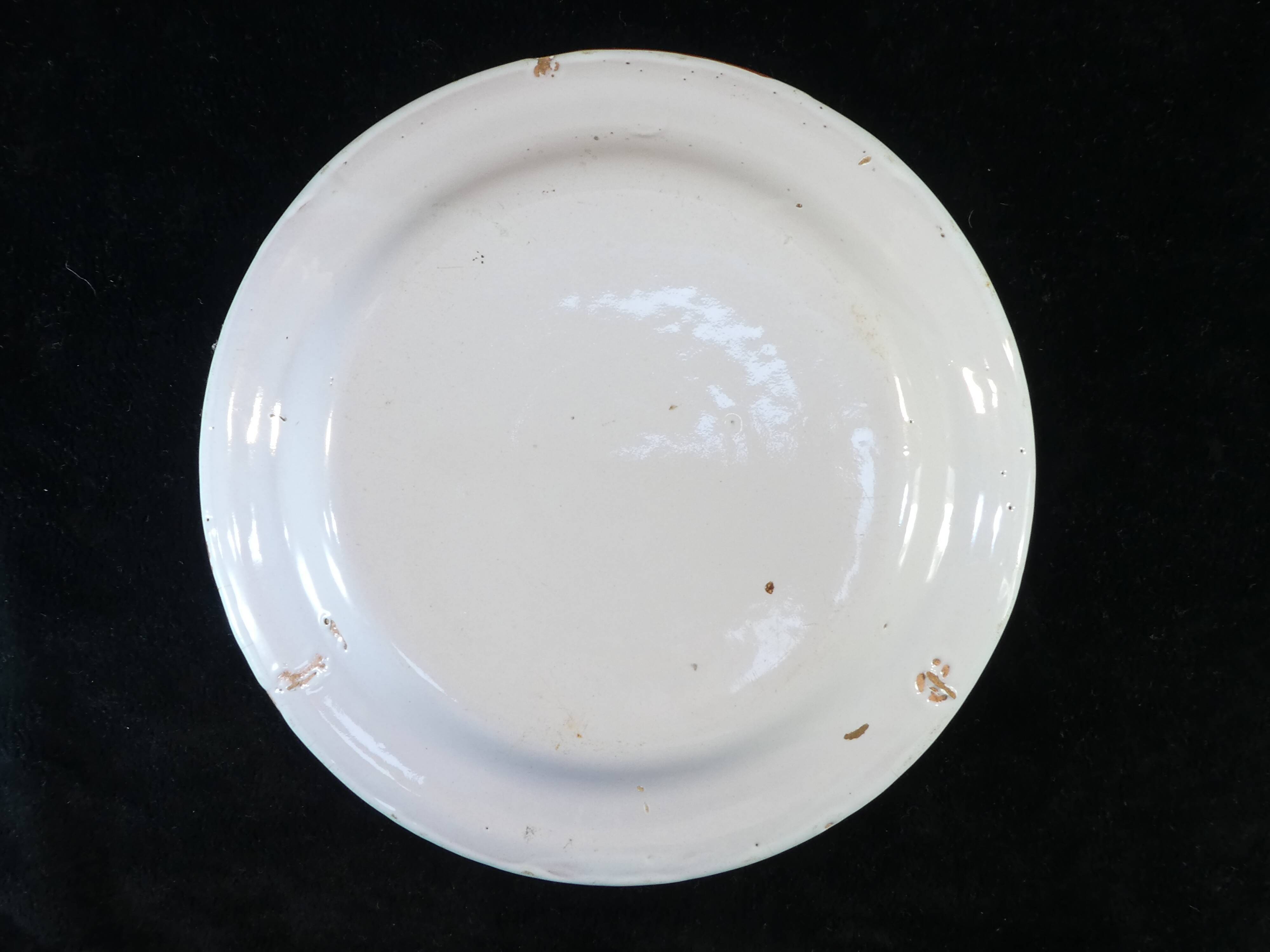 Plate in Faience de l'est pink red 19th LUNEVILLE ISLETTES ST CLEMENT nº2