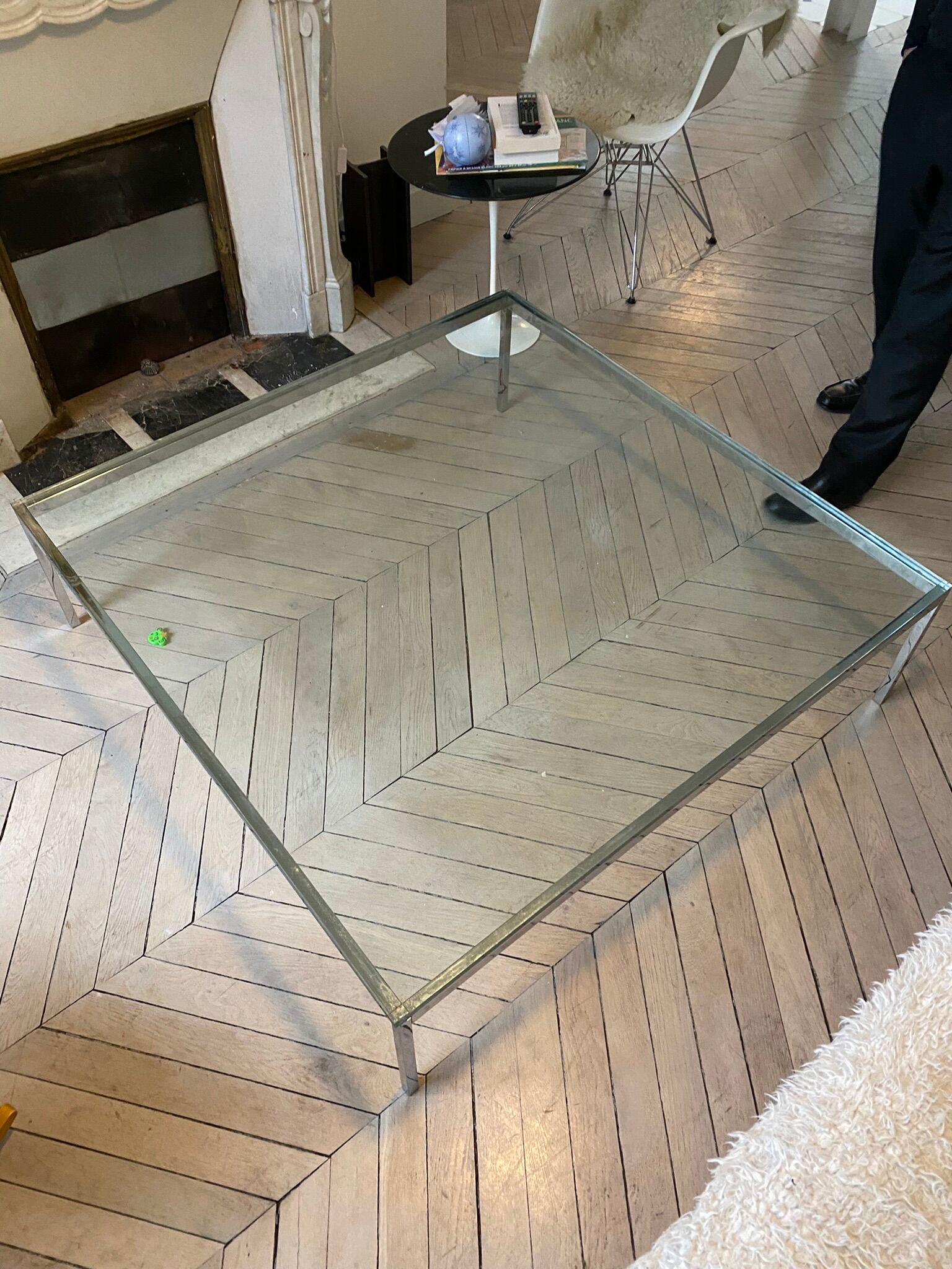 Table basse design Italien verre épais et acier brossé