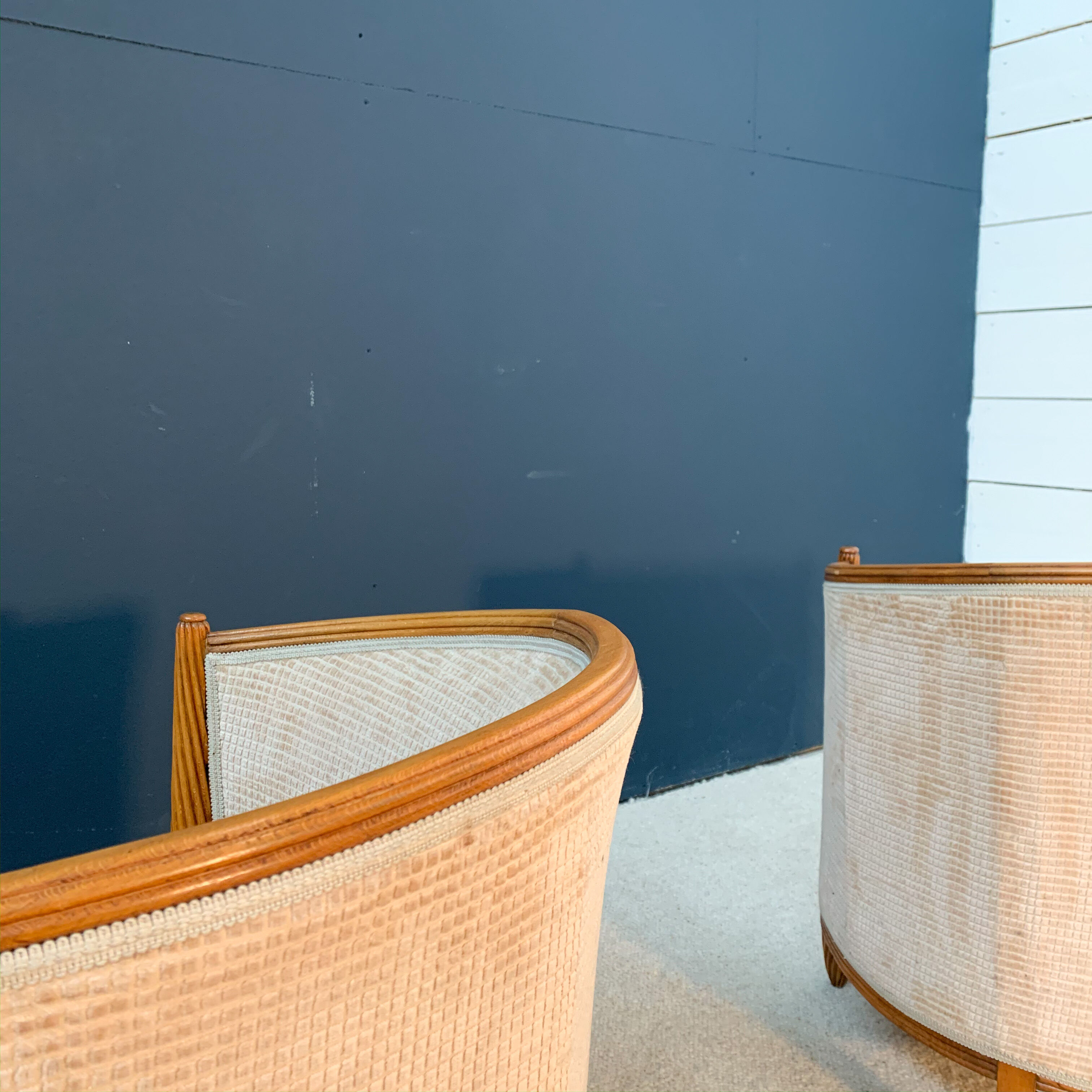 Pair of tonneau art de