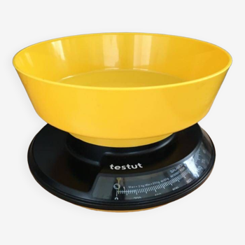 Household scale from the German brand Testut (1970s)