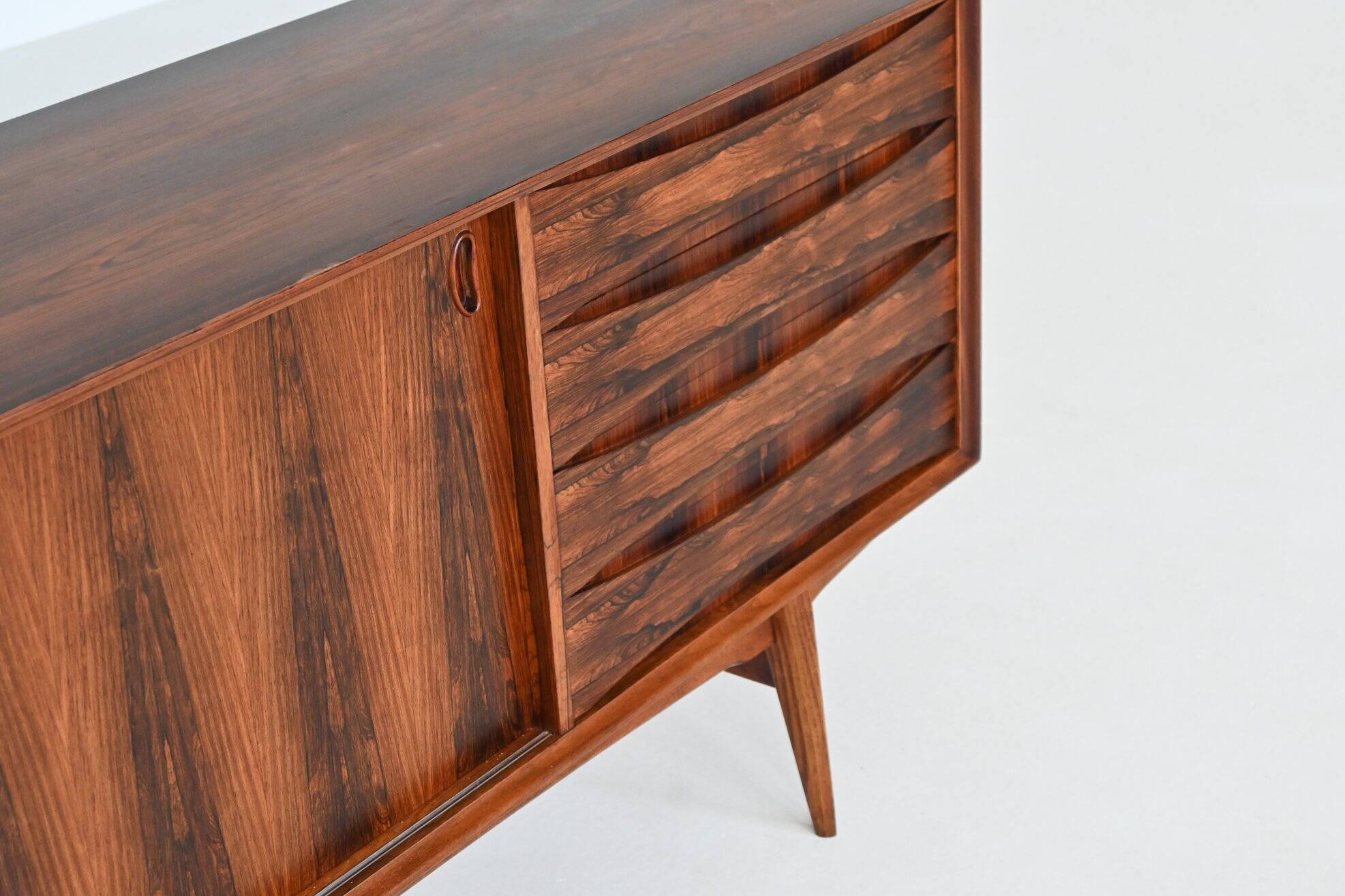 Oswald Vermaercke 'Paola' sideboard rosewood V Form Belgium 1960