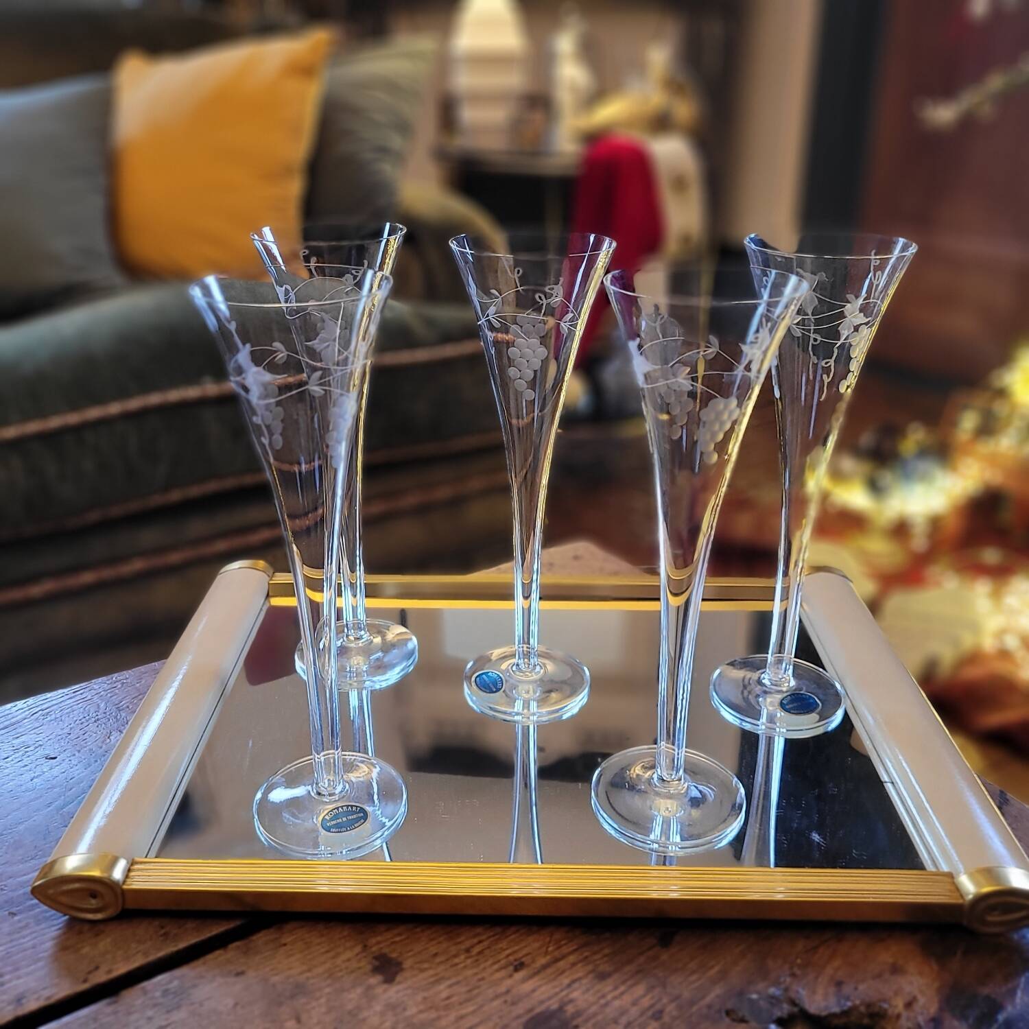 Romanart champagne flutes, mouth-blown, engraved grapes