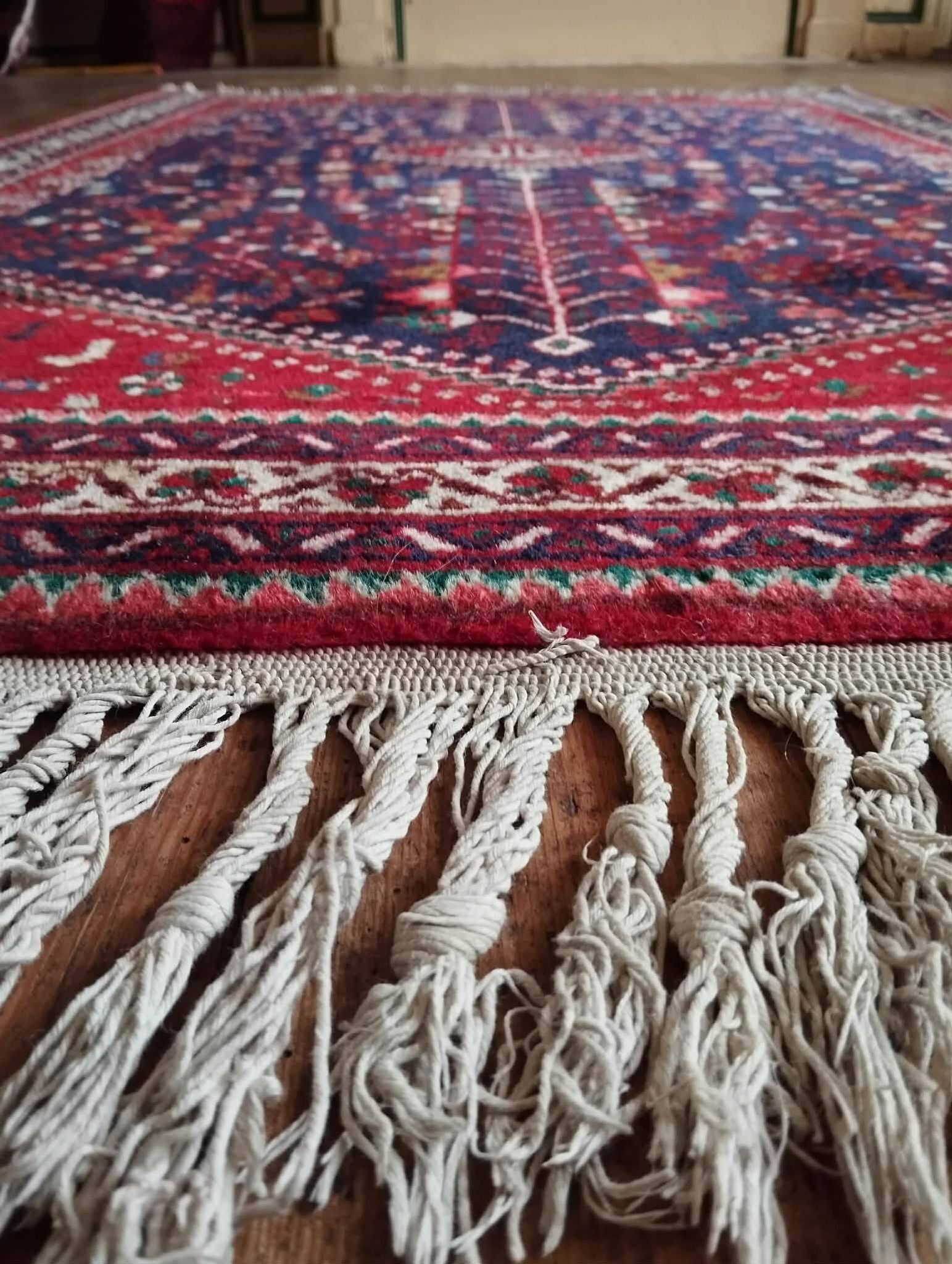 Handmade Persian Shiraz rug 161x106cm