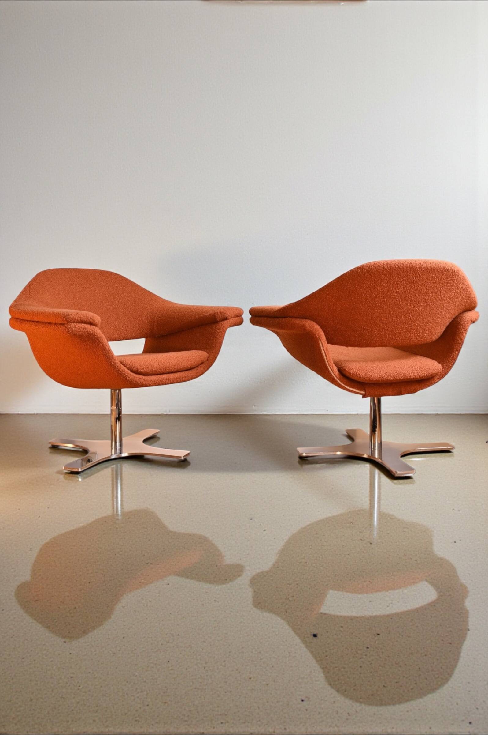 Pair of Hi-Cove swivel armchairs - Ferruccio Laviani for Molteni & Cie