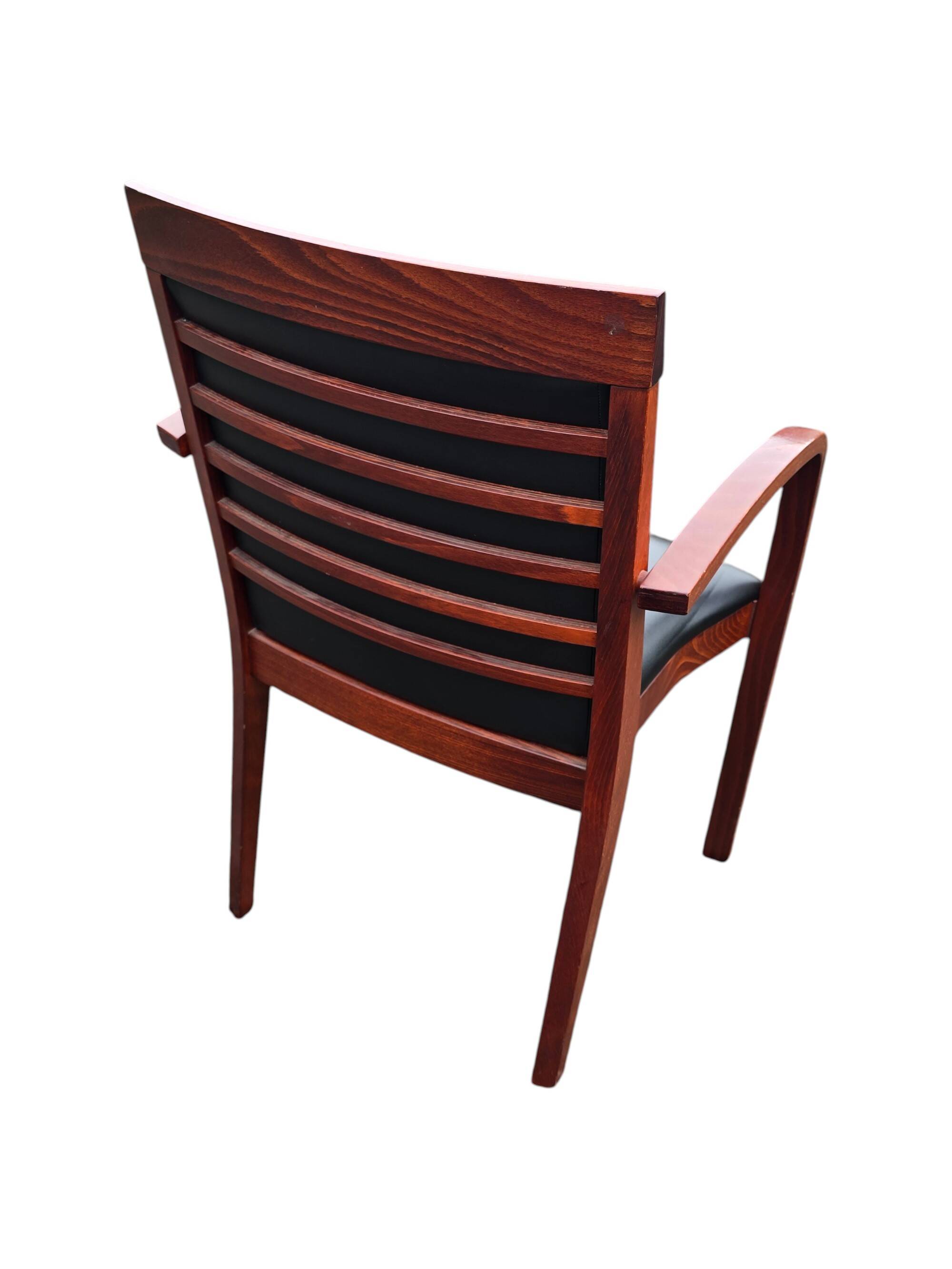 6 contemporary bridge chairs in mahogany wood and black leather