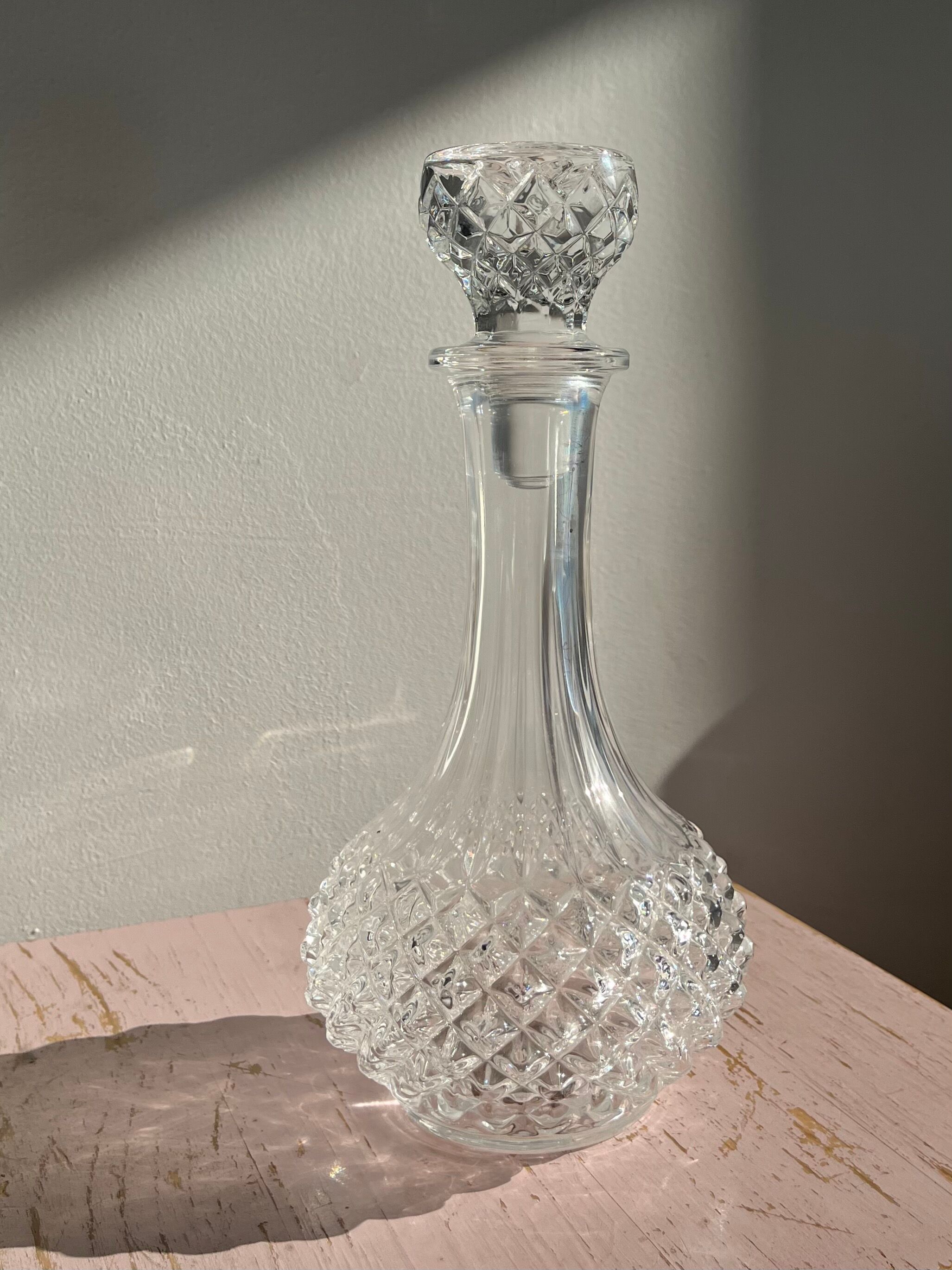 Liquor decanter crystal diamond tips
