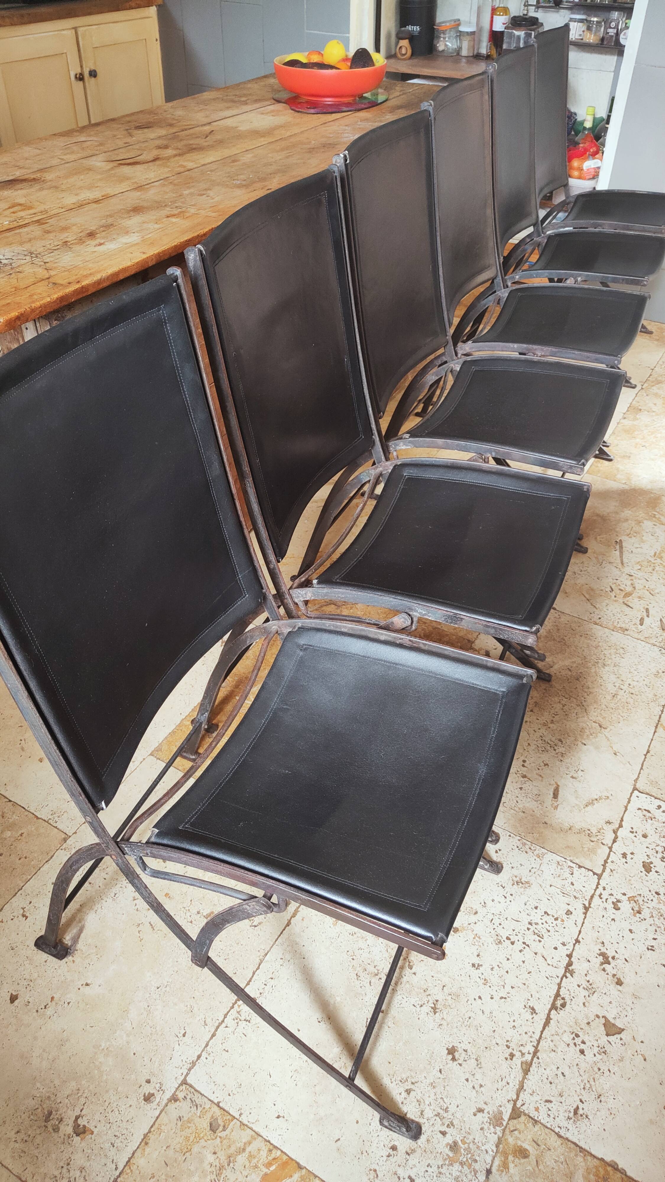 Chaise en cuir et fer forgé