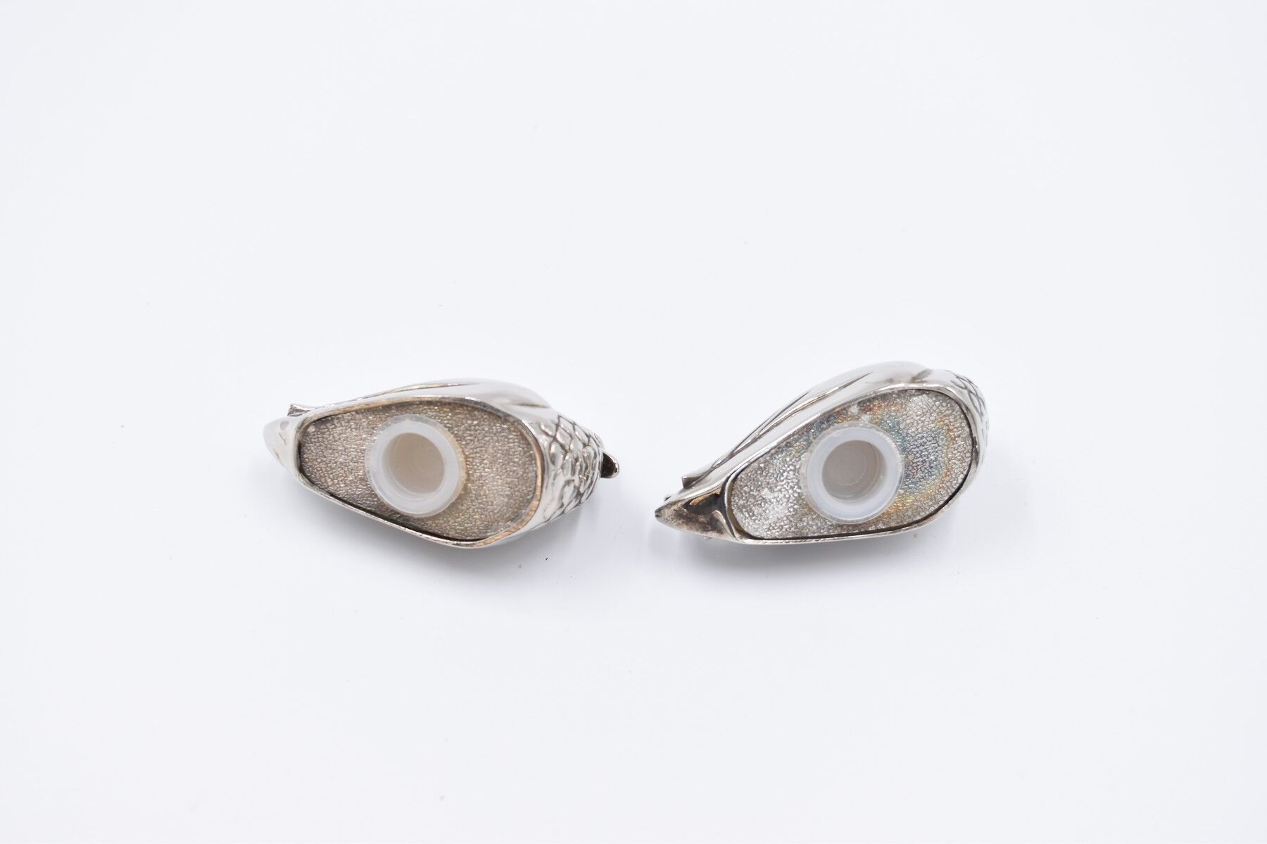 Salt and pepper salt pepper metal silvery in the form of duck art deco style