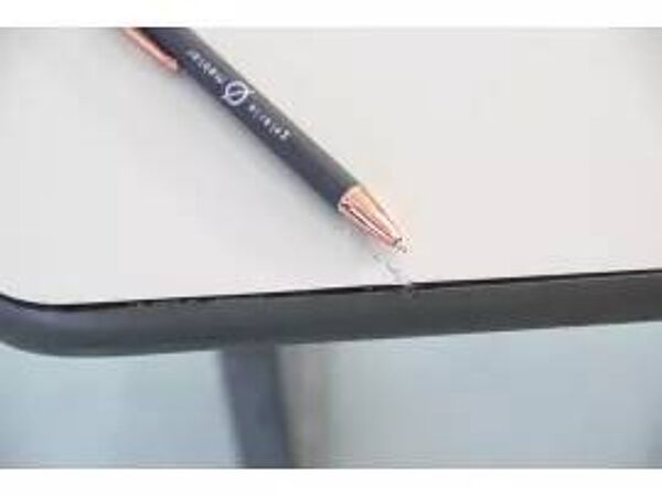 Petit bureau Action office de George Nelson pour Mobilier international