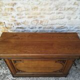 Oak counter