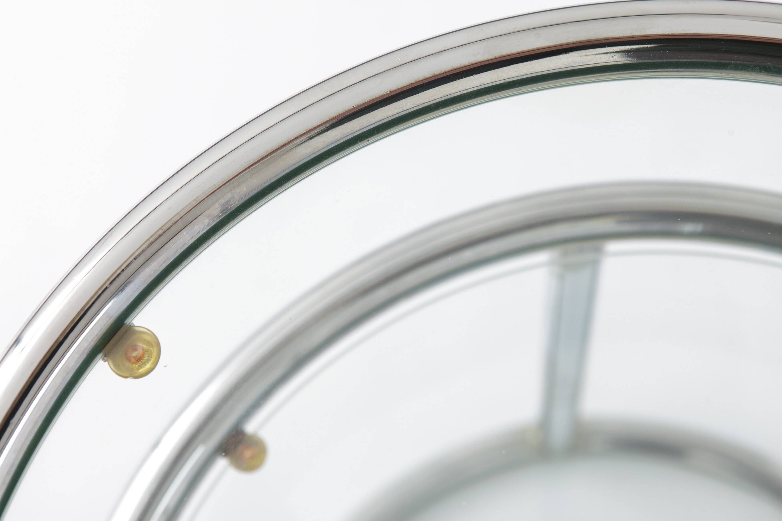 Table d'appoint vintage en chrome et verre, Allemagne années 1970, style mid-century moderne ronde.