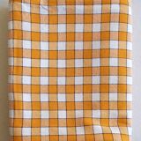 New vintage tablecloth and six napkins
