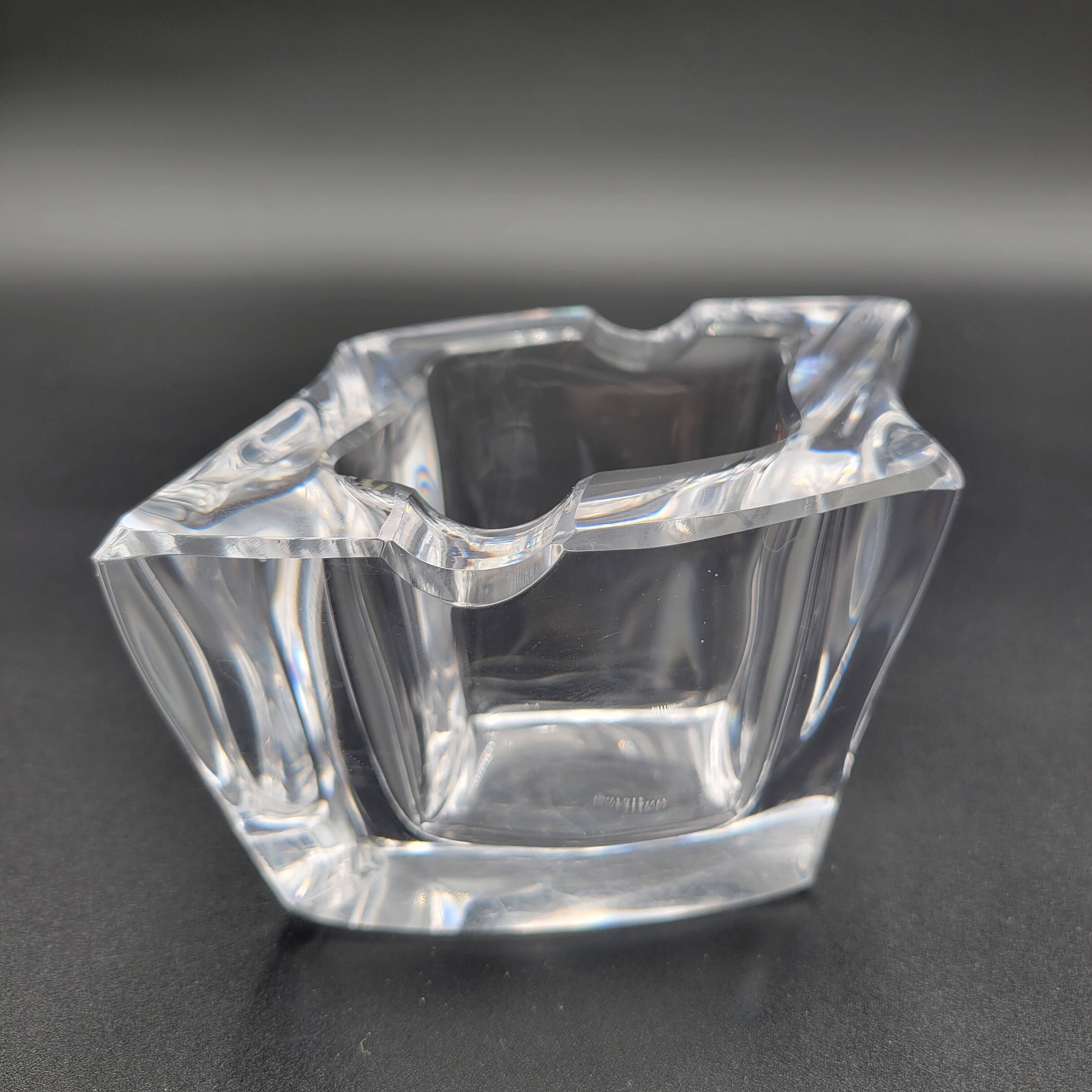 Geometric crystal ashtray / pocket