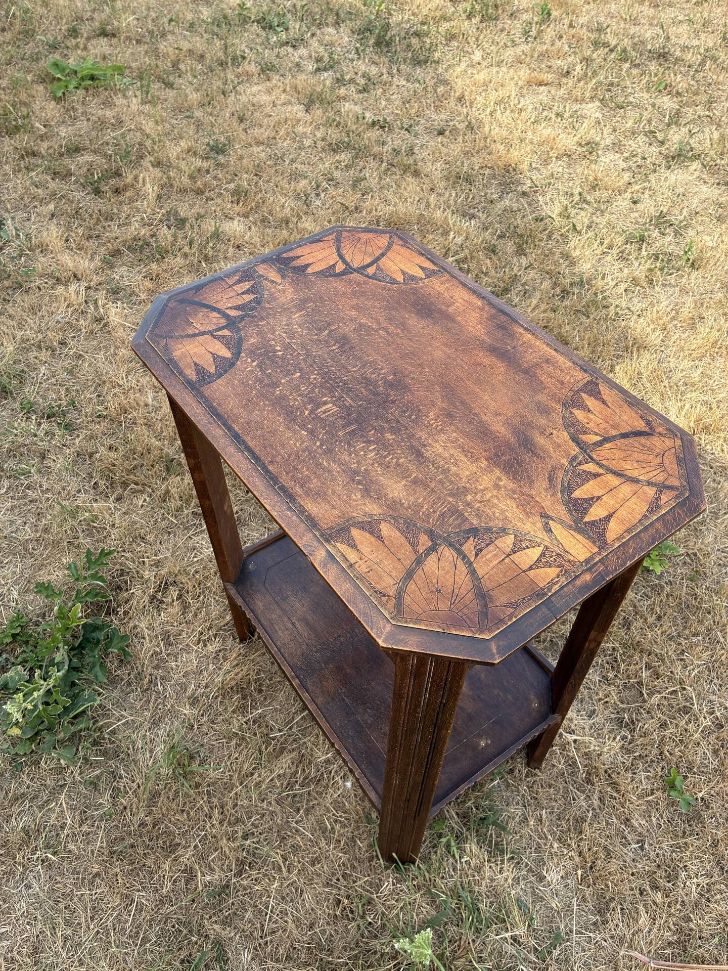 Table d’appoint art déco