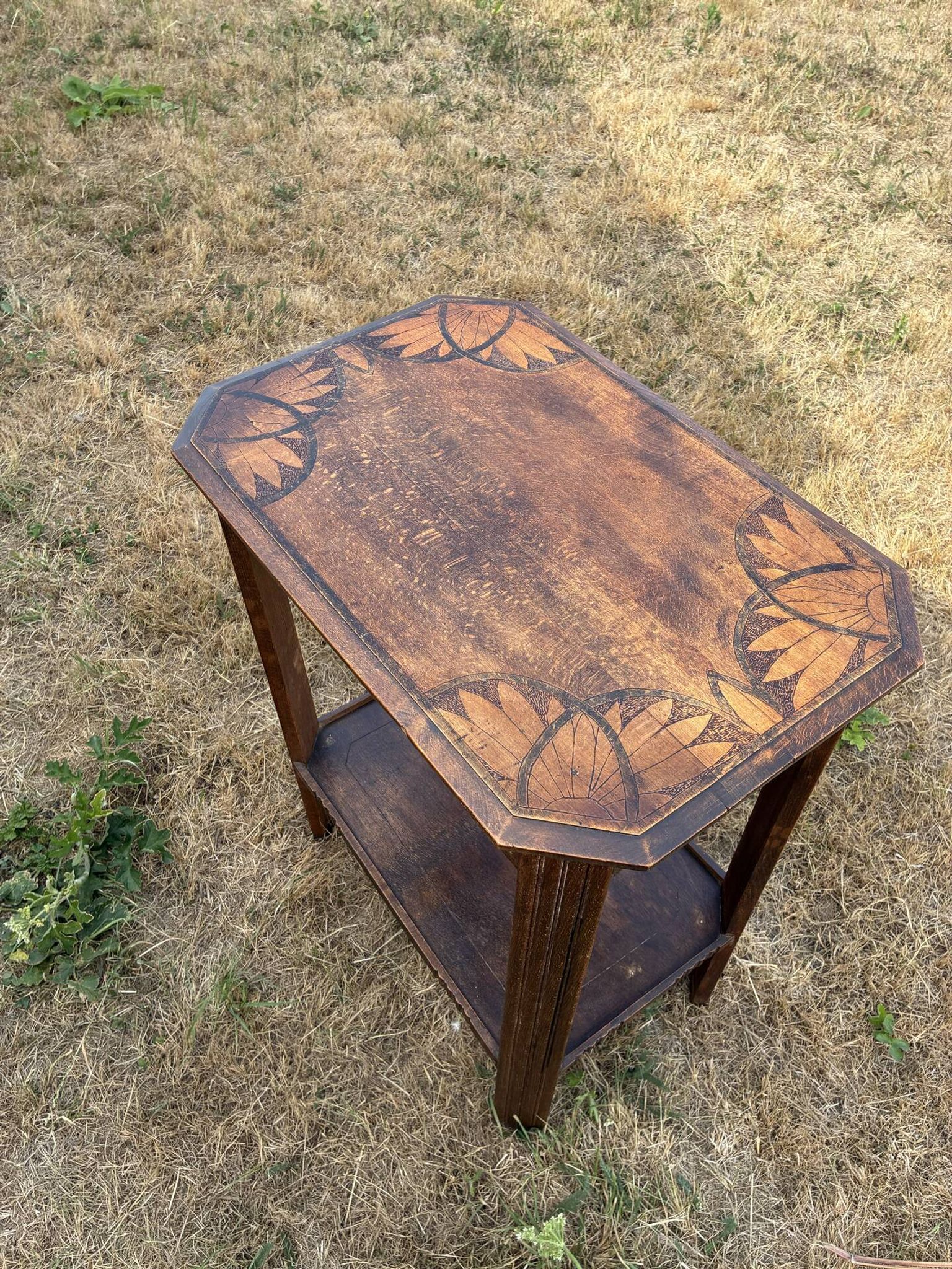 Table d’appoint art déco