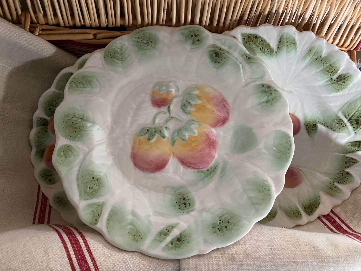 Set of 5 Sarreguemines dessert plates in vintage barbotine