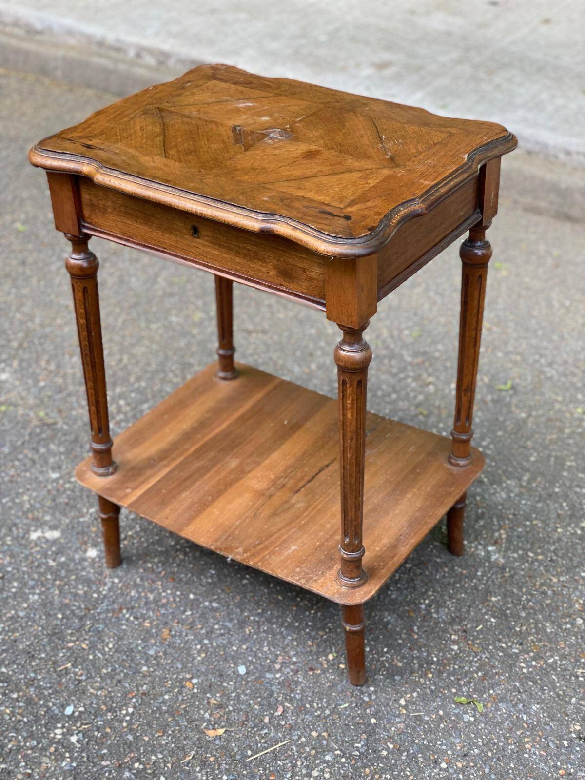 Louis XVI dressing table from the 20th century.
