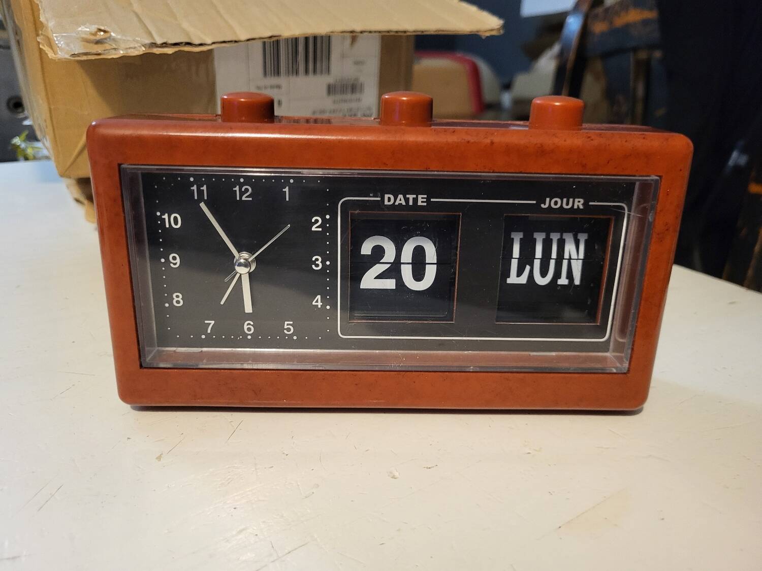 Vintage flip flap alarm clock