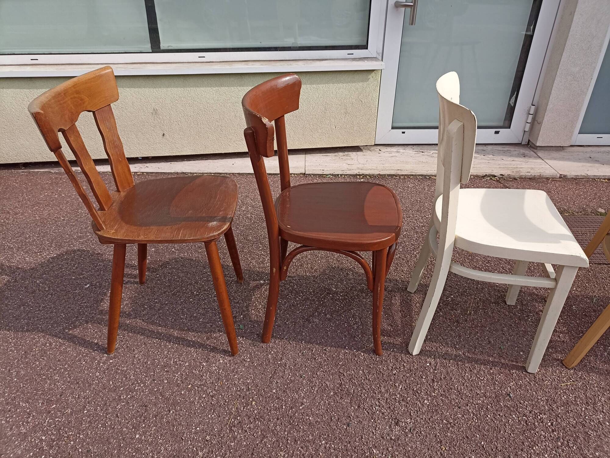 Set of 10 mismatched wooden bistro chairs - vintage