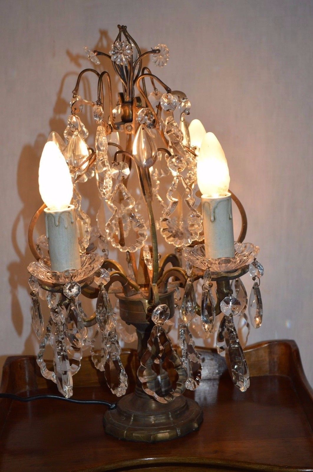 Bronze girandole with tassels