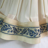 Lampshade in fabric and embroidery