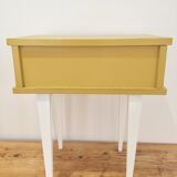 Mustard vibrating bedside