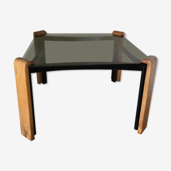 Table basse scandinave en verre fumé carrée pieds métal/bois