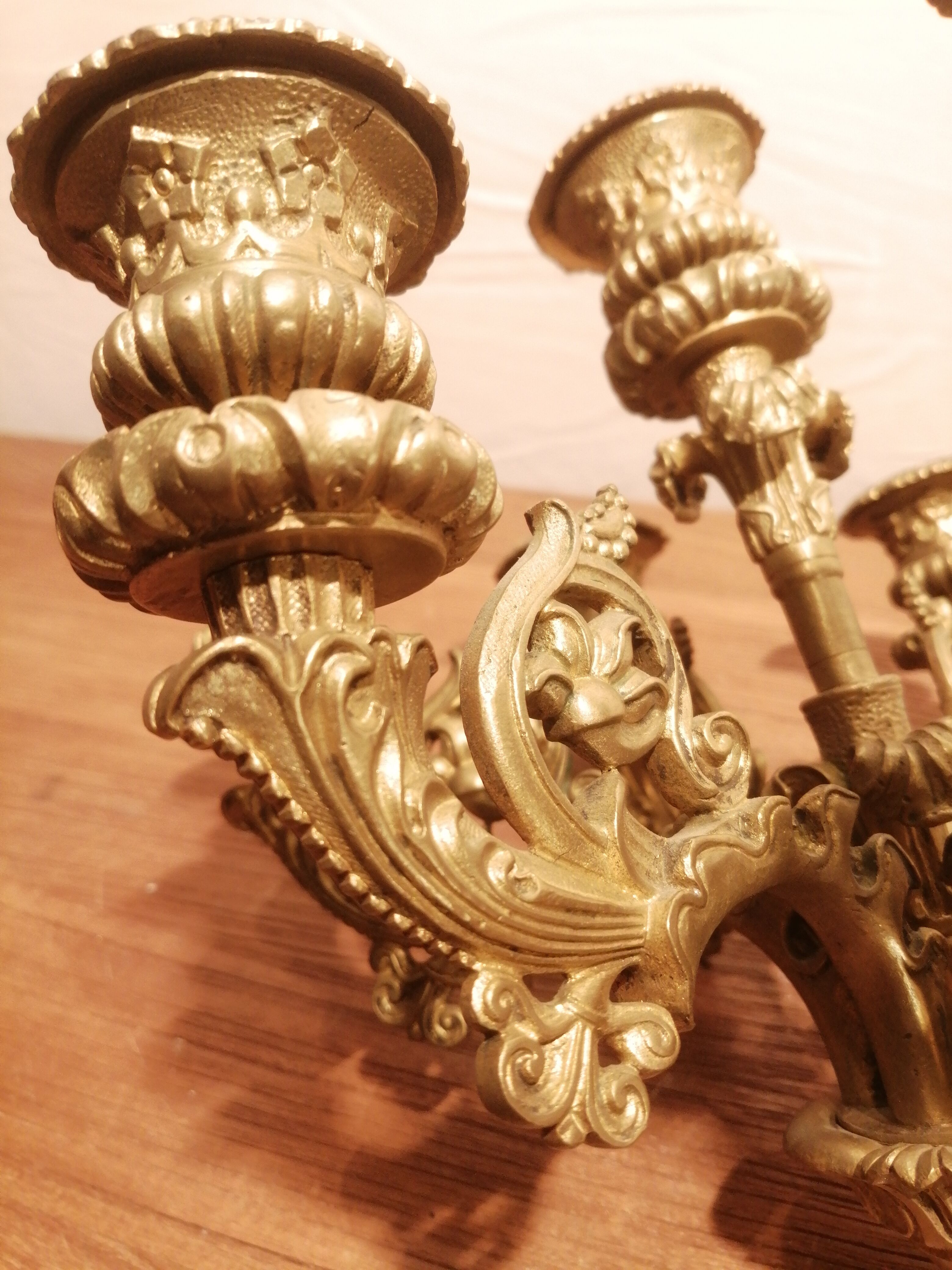 Paire d'appliques en bronze