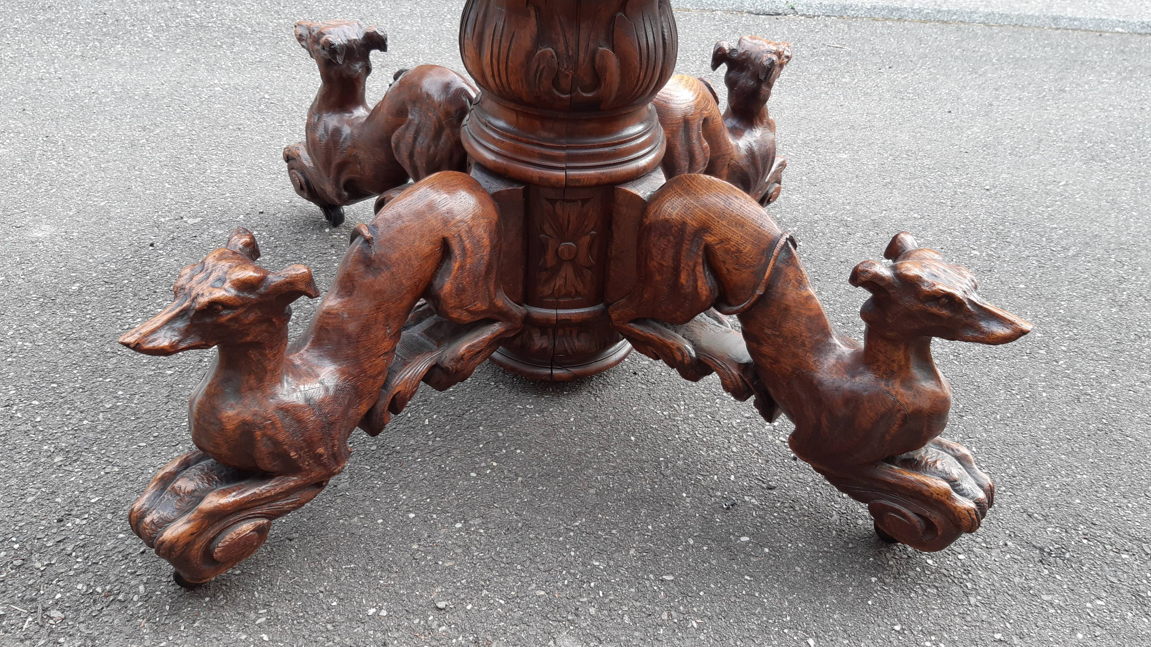 Round table "hunting scene" early twentieth century