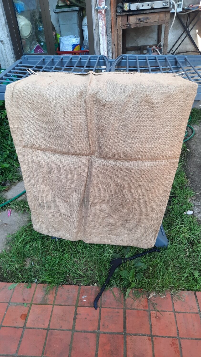 Set of 4 burlap bags