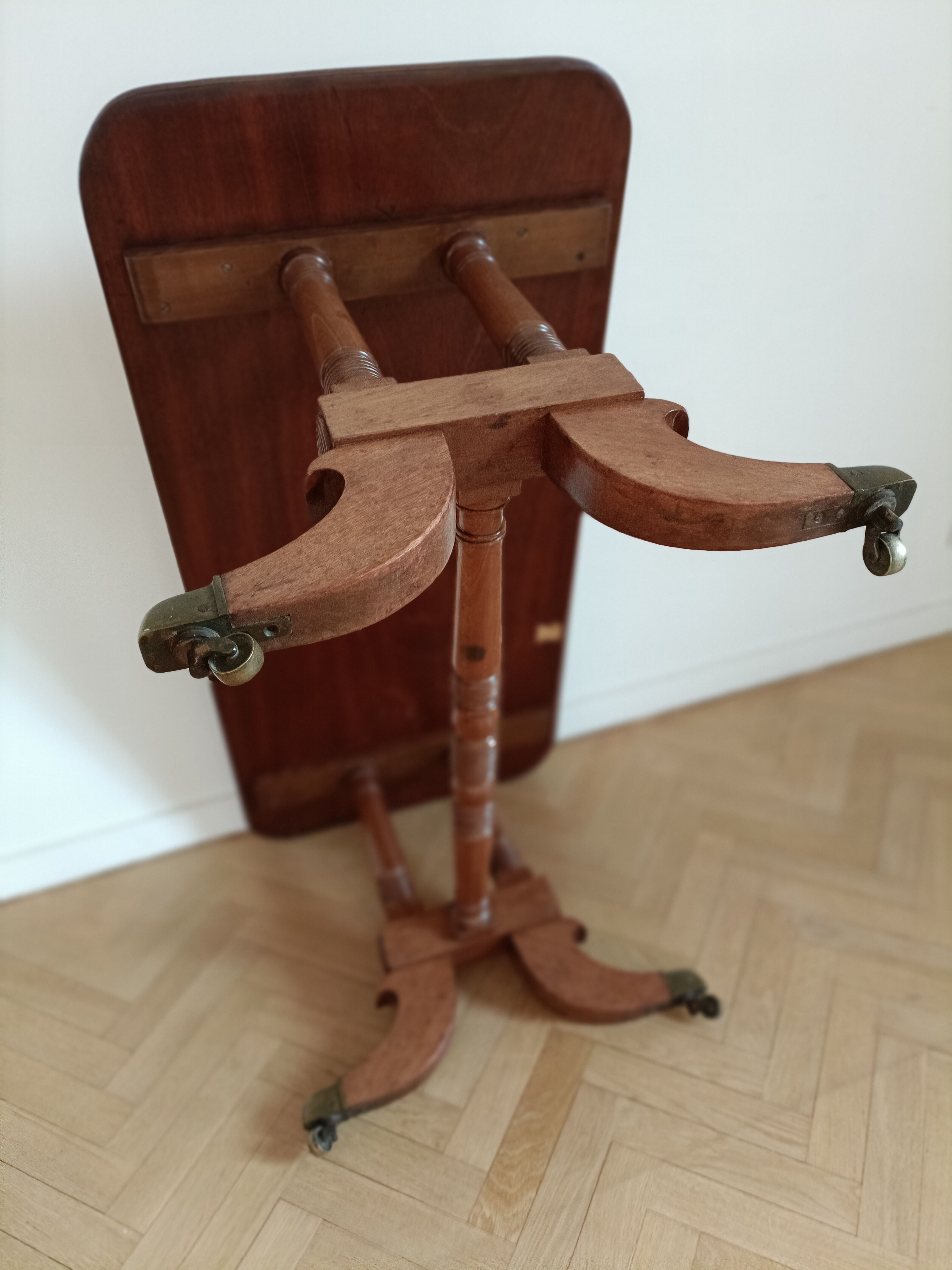 Mahogany English coffee table