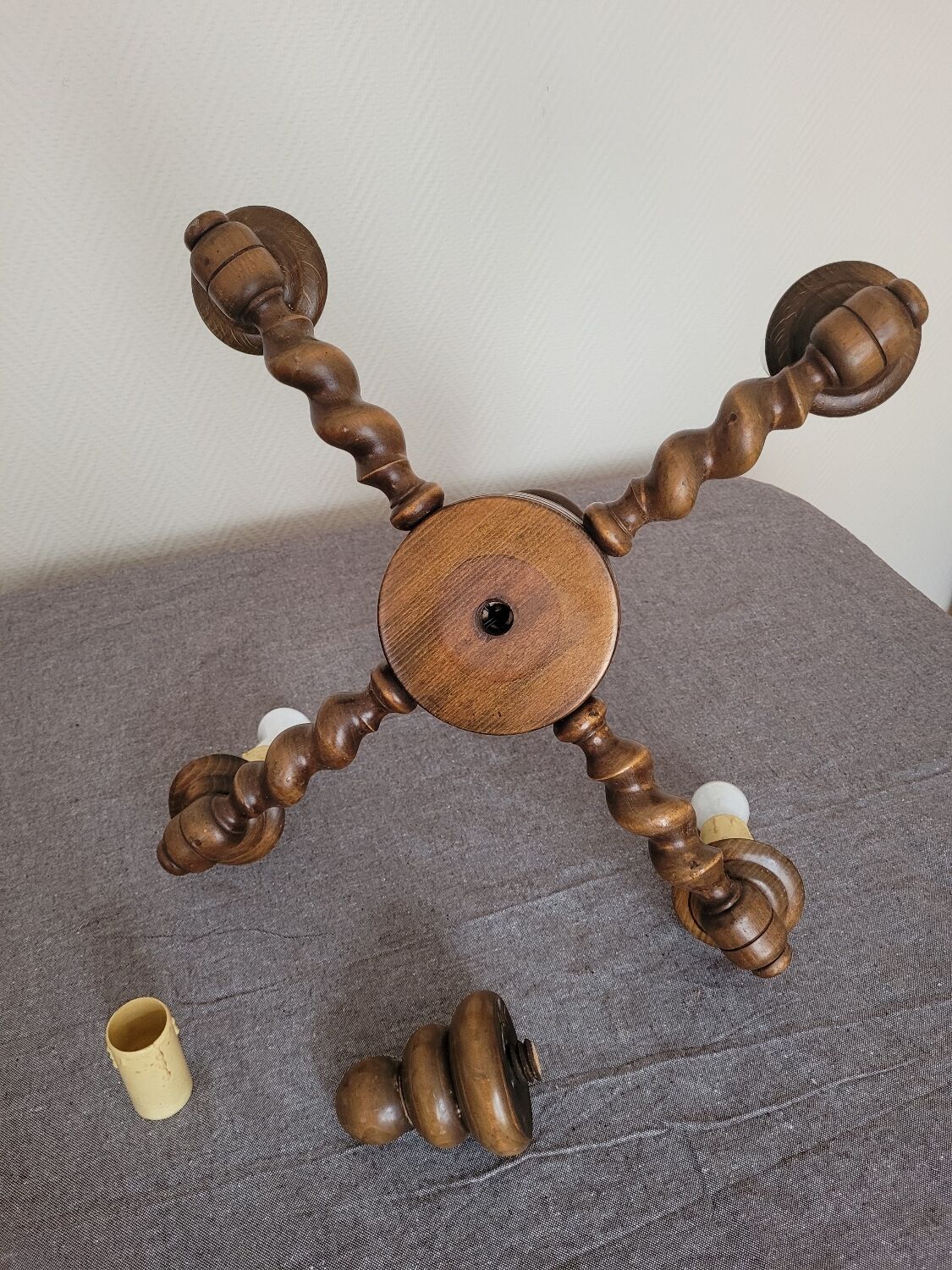 Wood chandelier 4 branches 60s