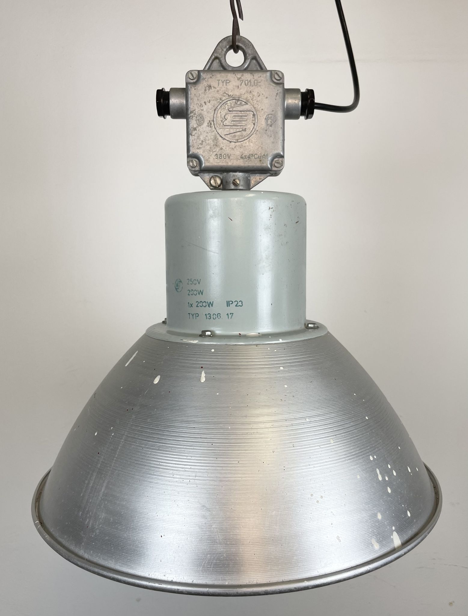 Suspension industrielle en aluminium d’Elektrosvit, années 1960