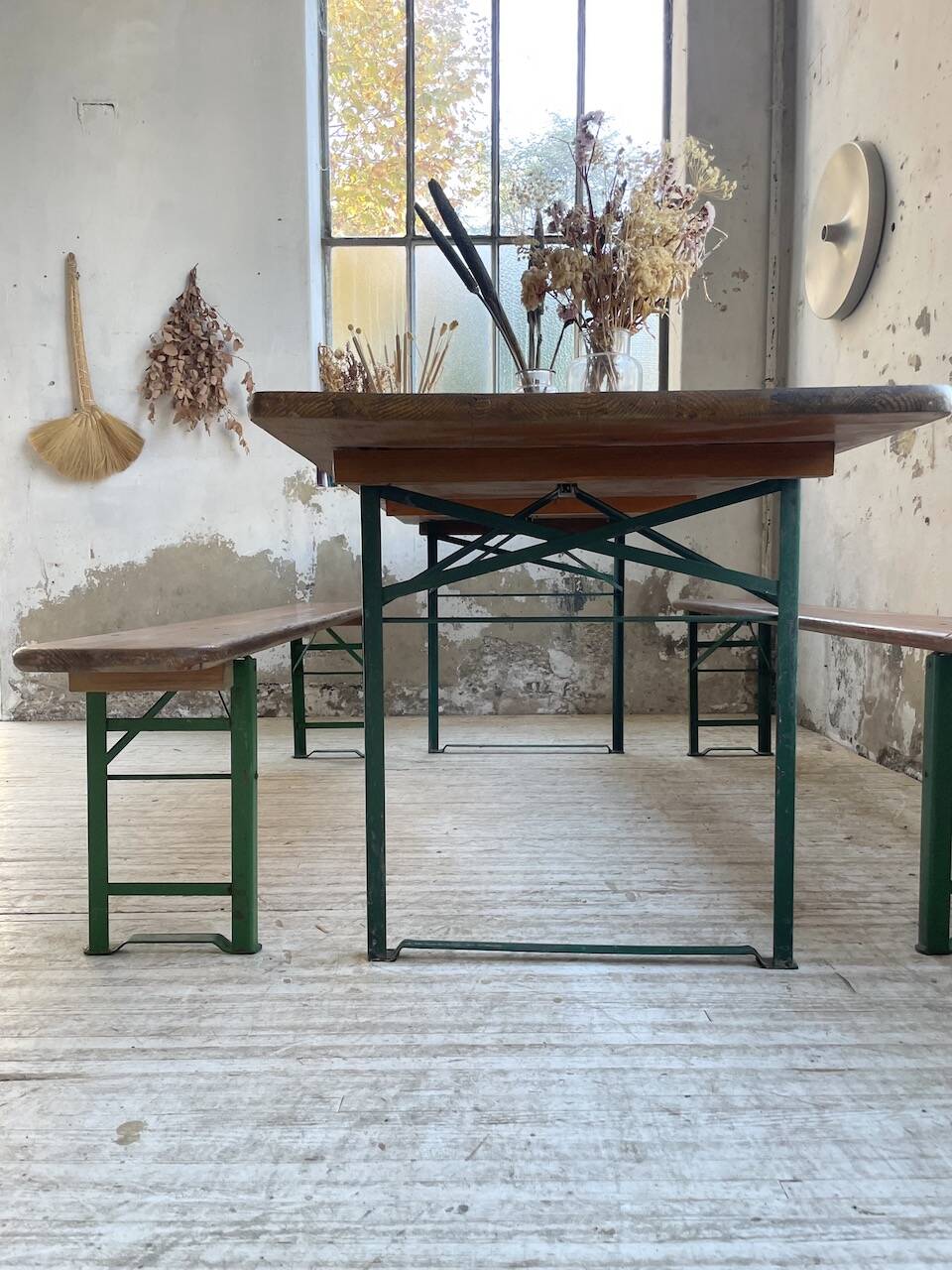 Guinguette table and its 2 benches