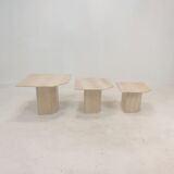 Set de 3 tables basses ou d’appoint en travertin italien, années 1980