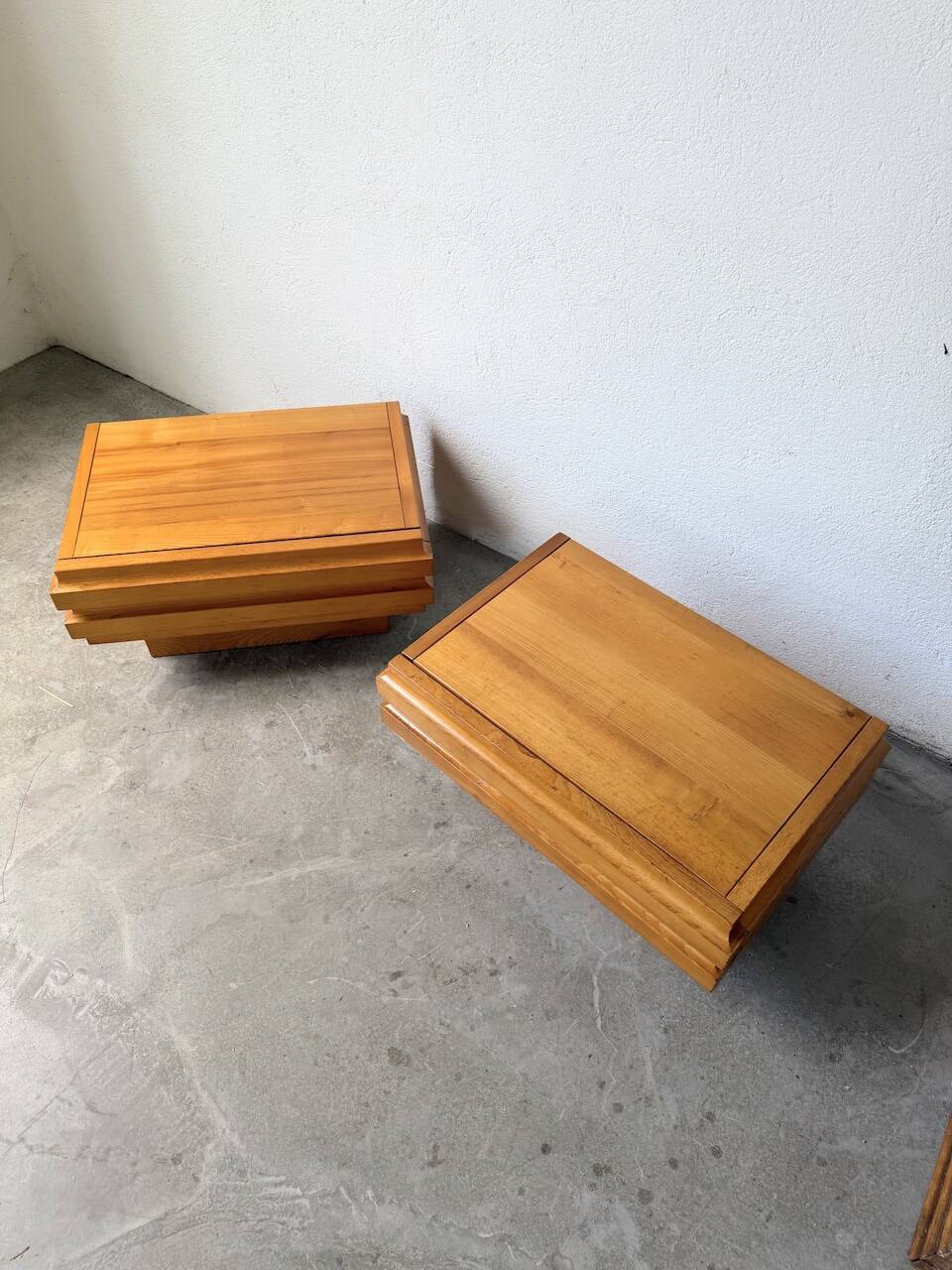 Paire de chevets en orme Maison Regain