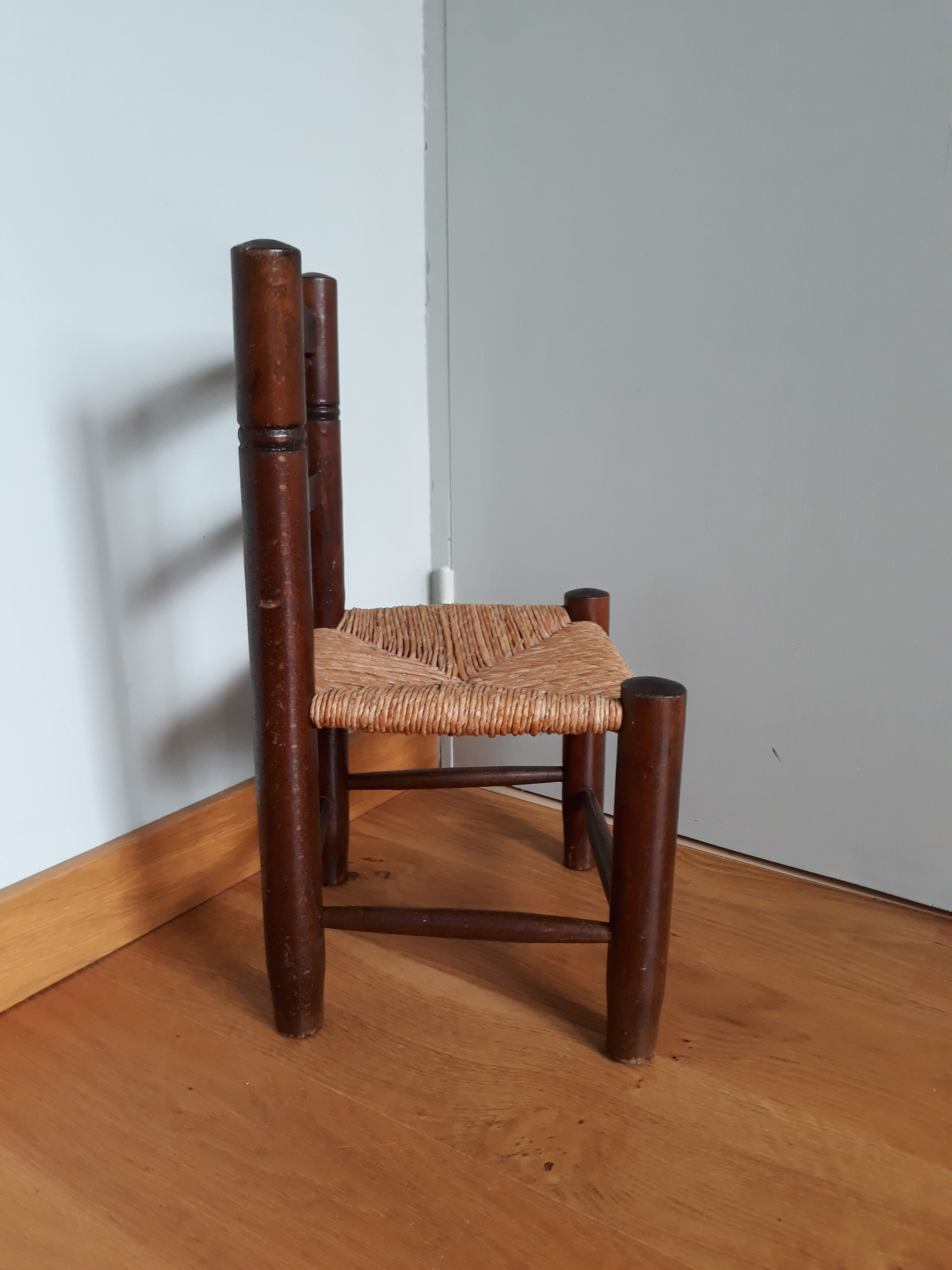 Chaise paillée enfant