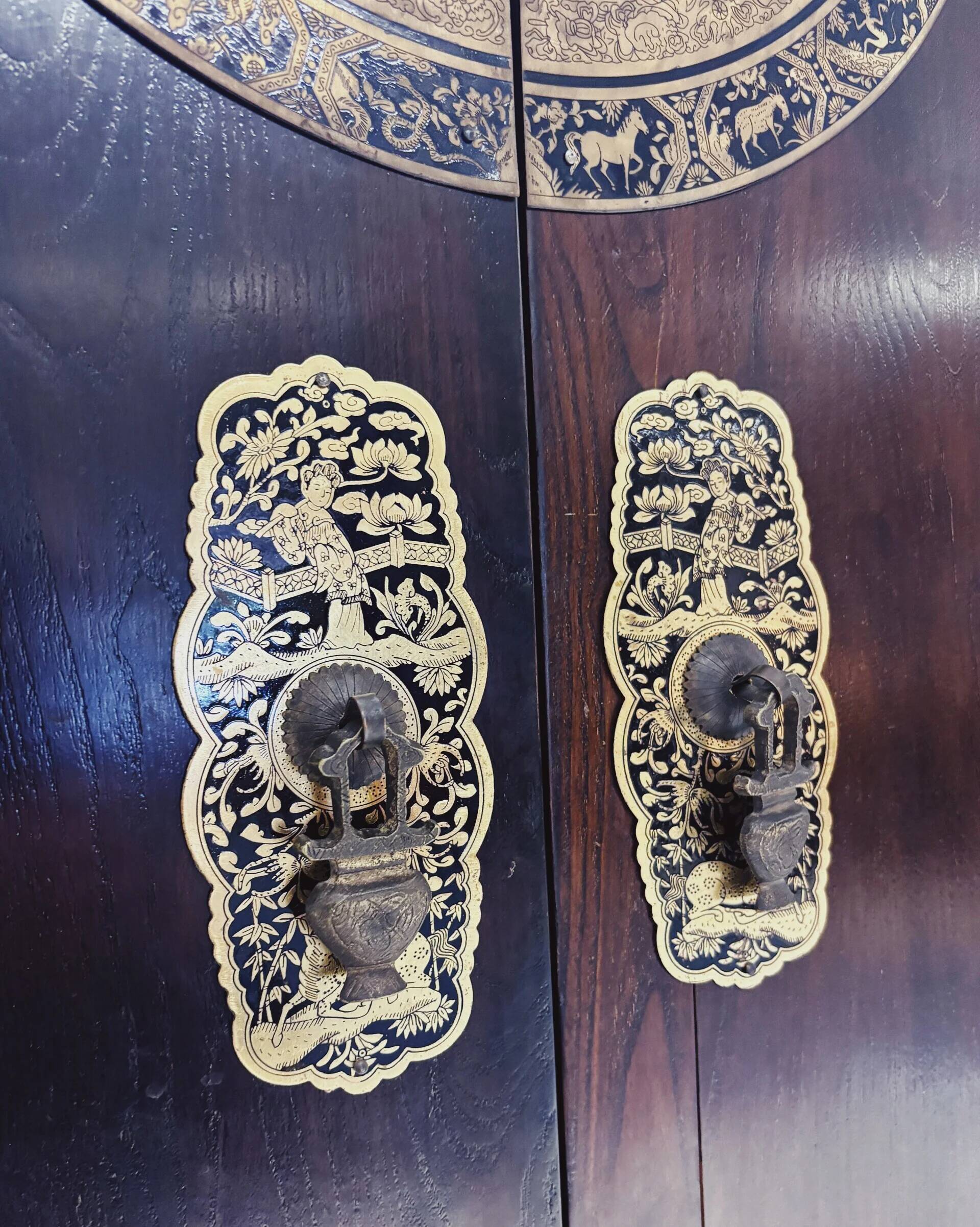 Cabinet chinois ancien