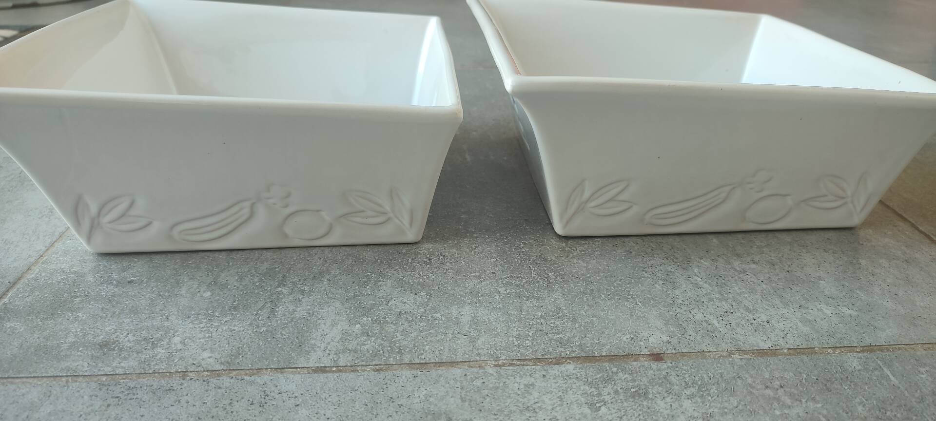 Two asymmetrical square gratin dishes BCI numbered, Made in France
