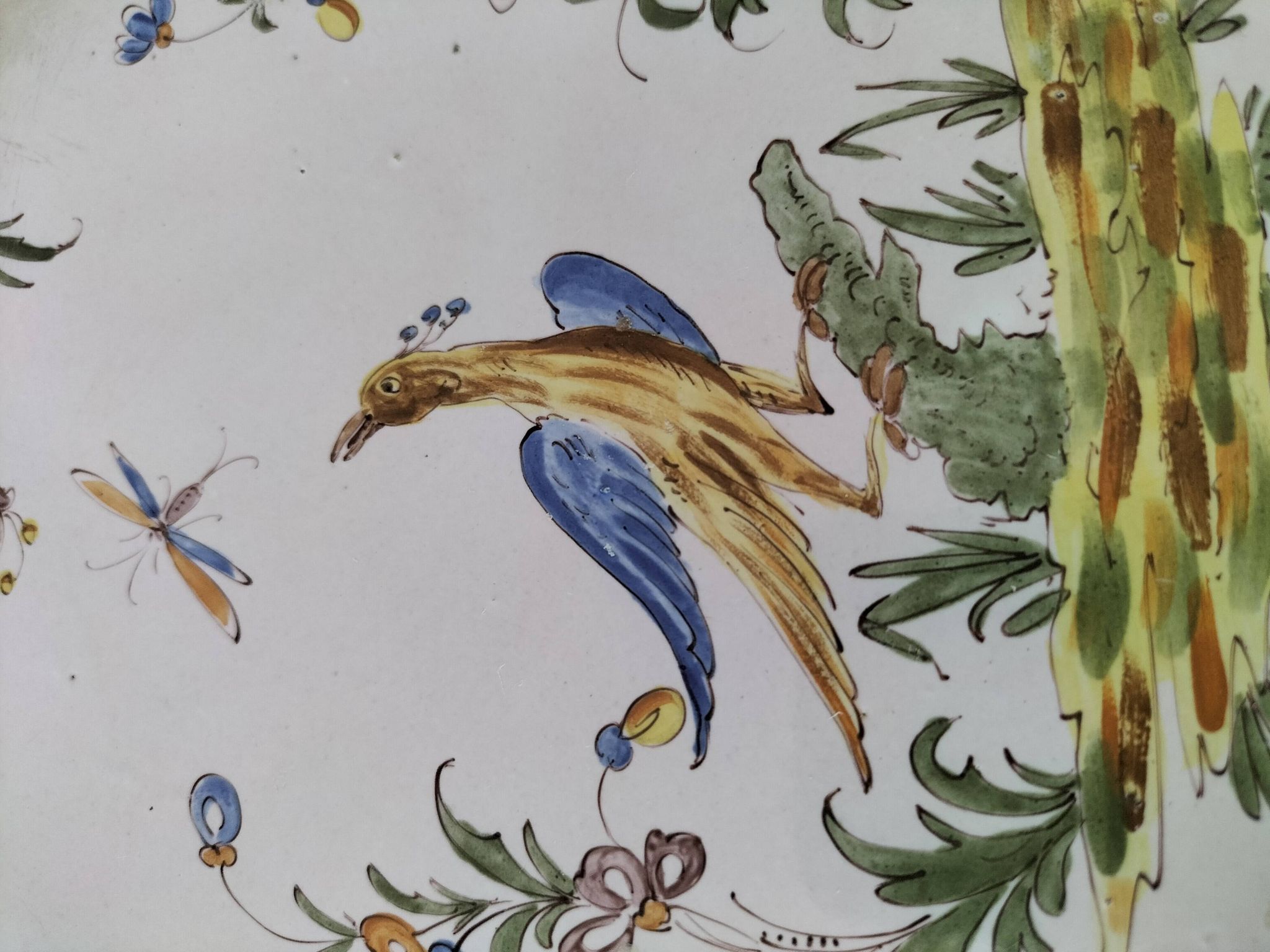 Assiette ancienne en faïence vieux Nevers fin 19ème