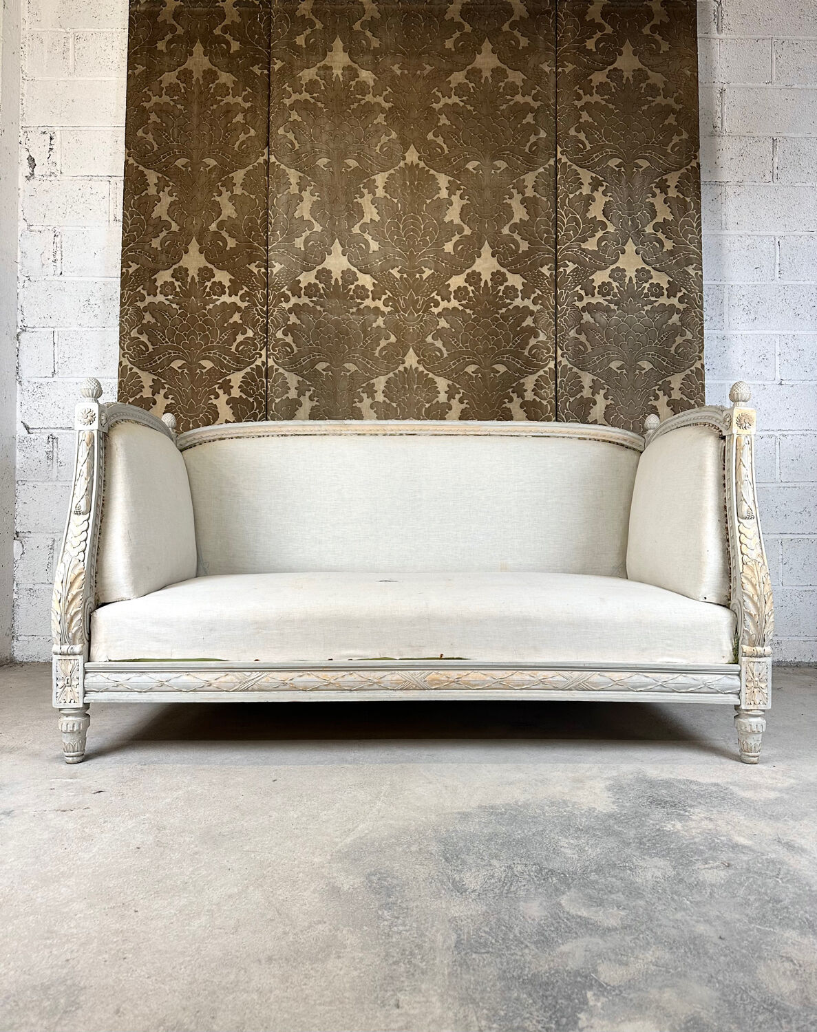 Louis XVI style alcove bed bench, 1900 period