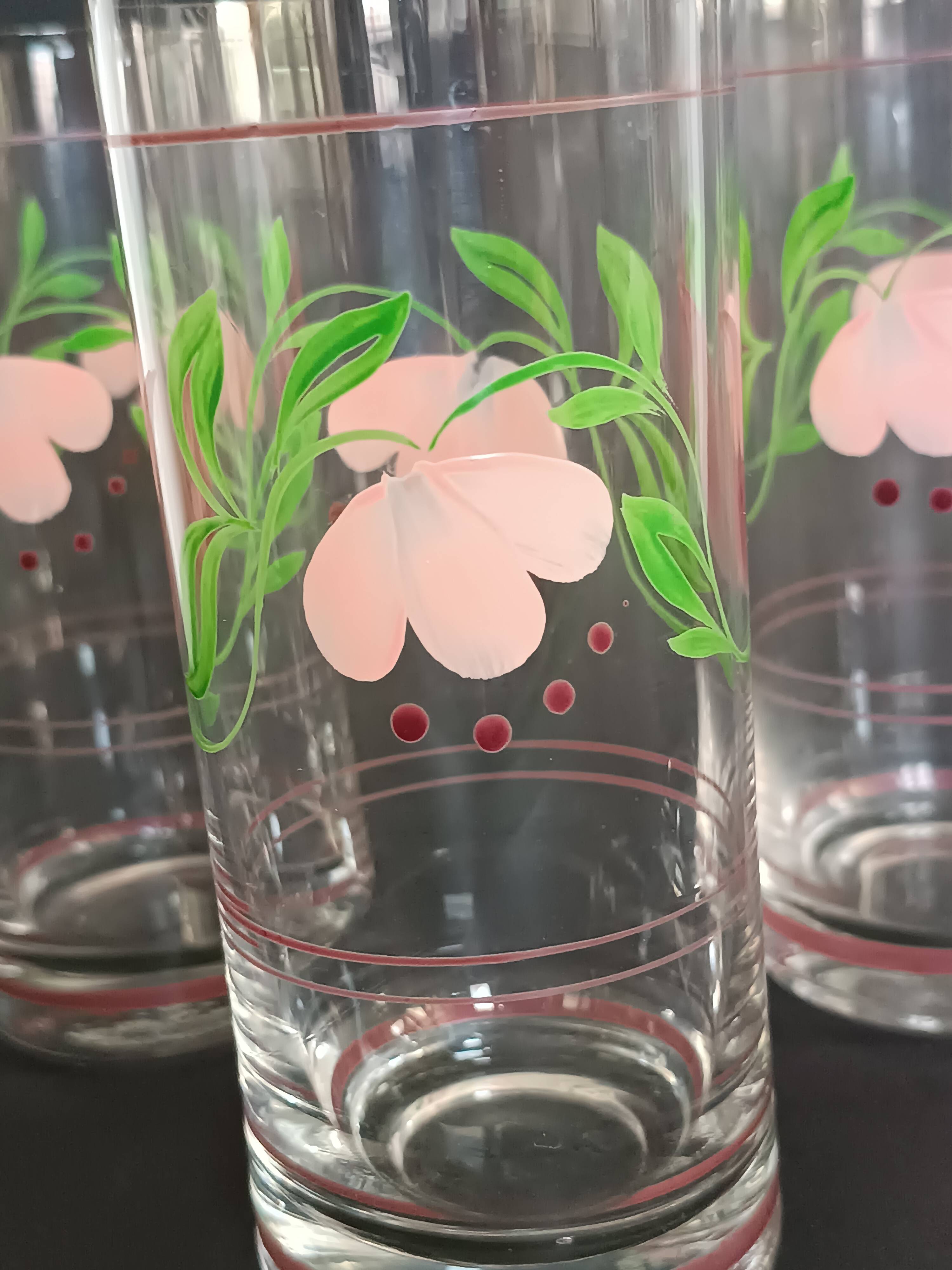 Carafe and four glasses in painted crystal, Hartzviller crystal factory, 1970
