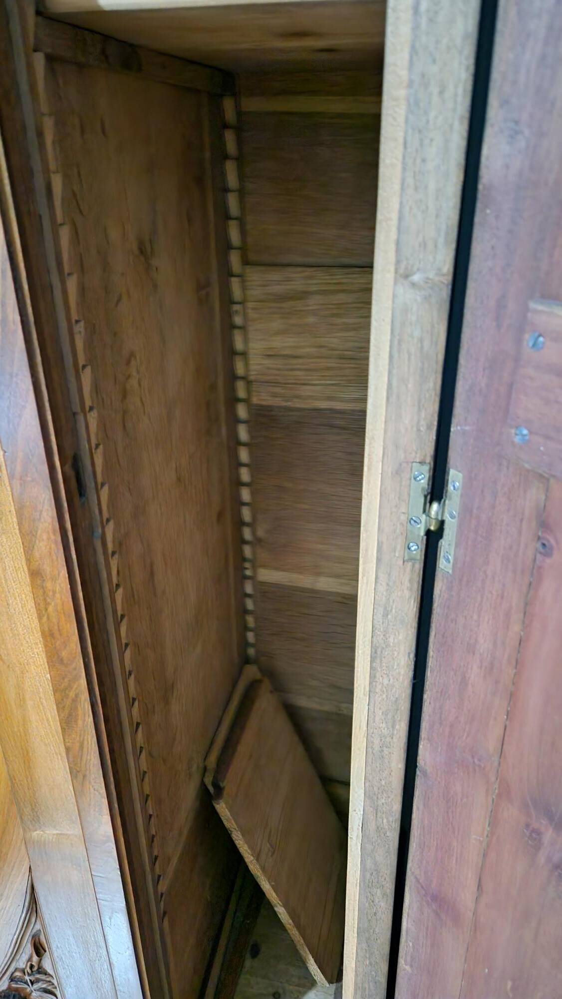 Antique 3-door wardrobe with mirror