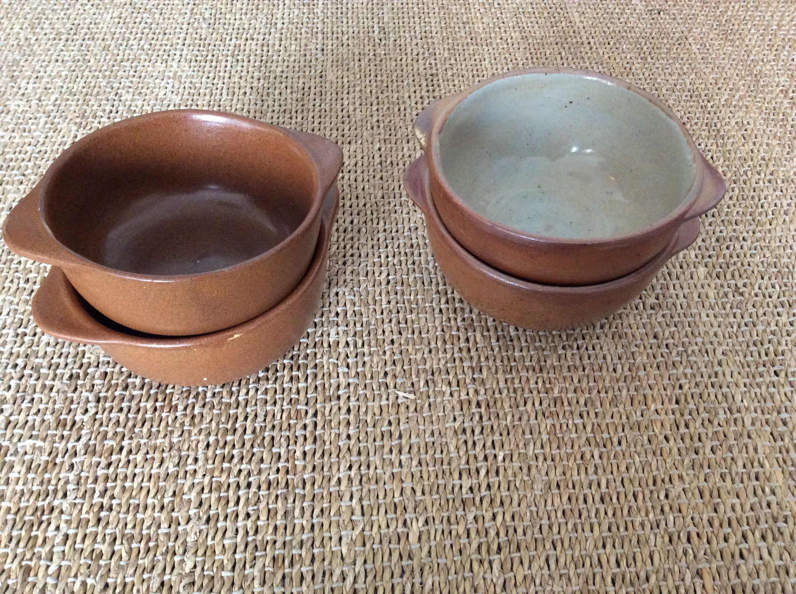 4 stoneware bowls
